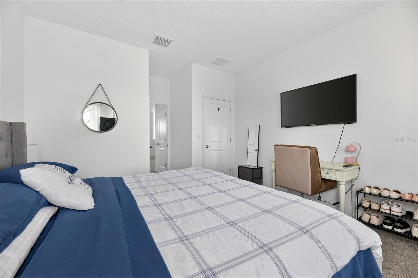 Image 38 of 80 For 5810 Fieldmoor Court