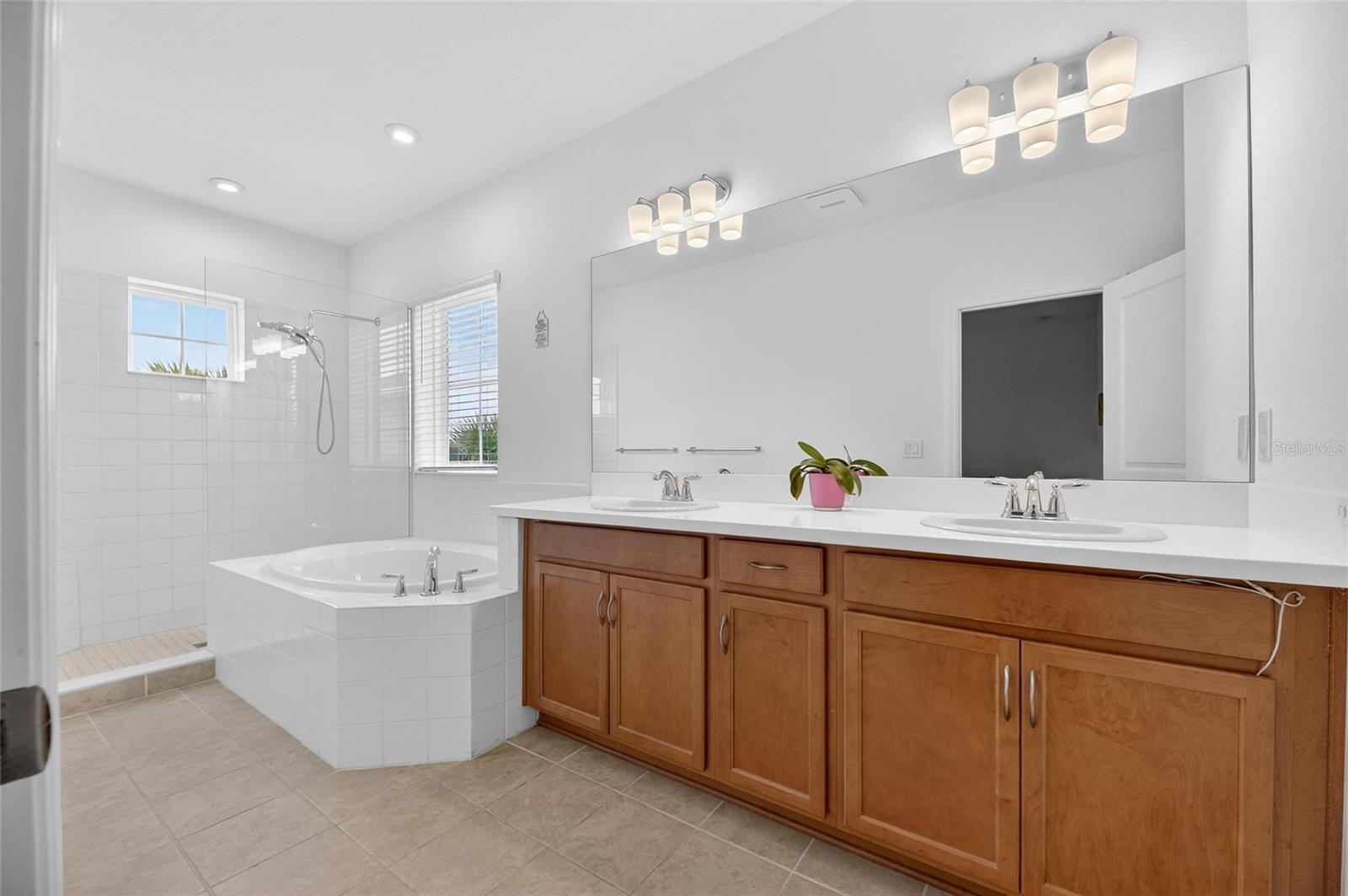 Image 54 of 80 For 5810 Fieldmoor Court