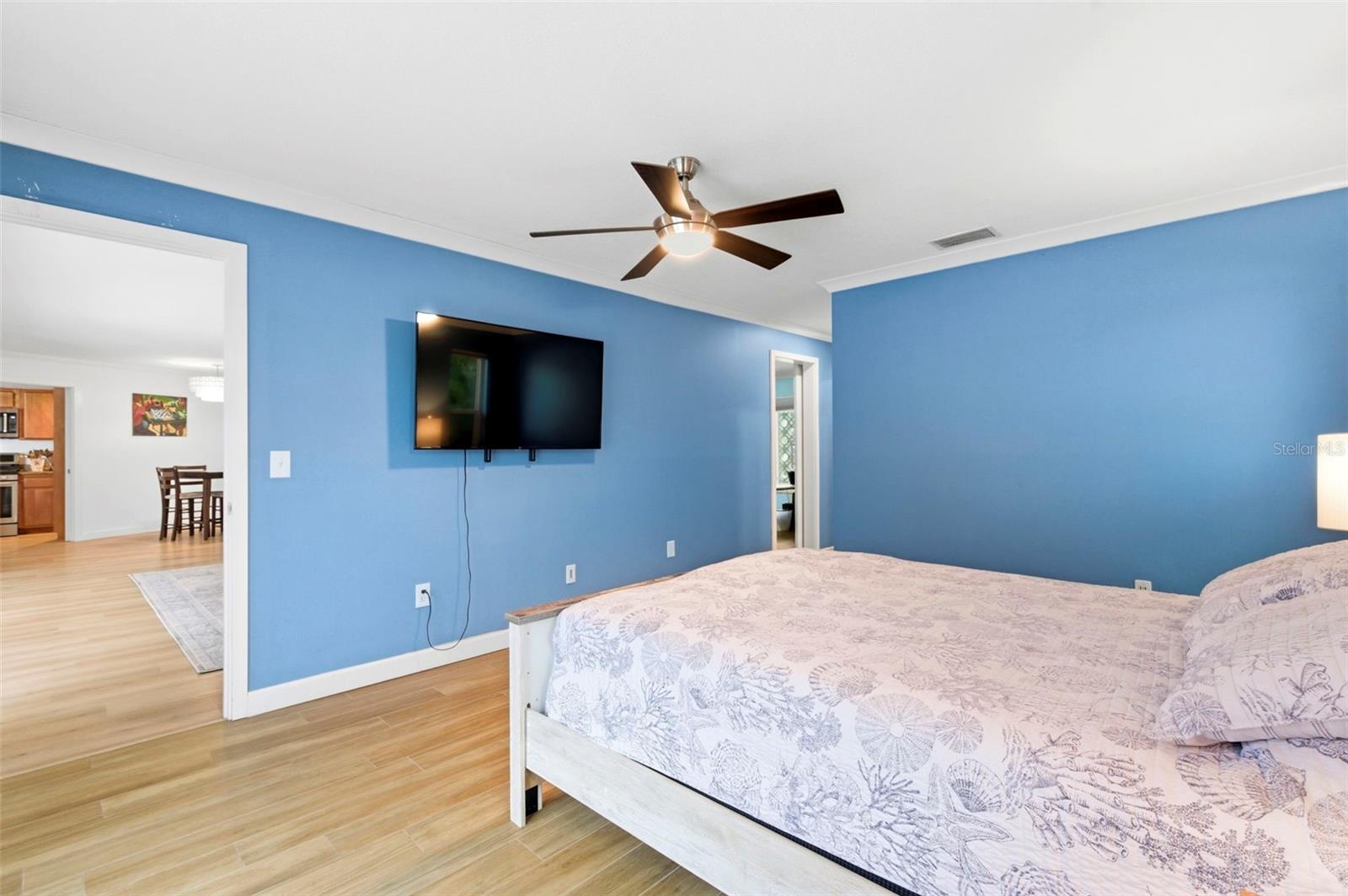 Image 28 of 39 For 4179 38th Way S