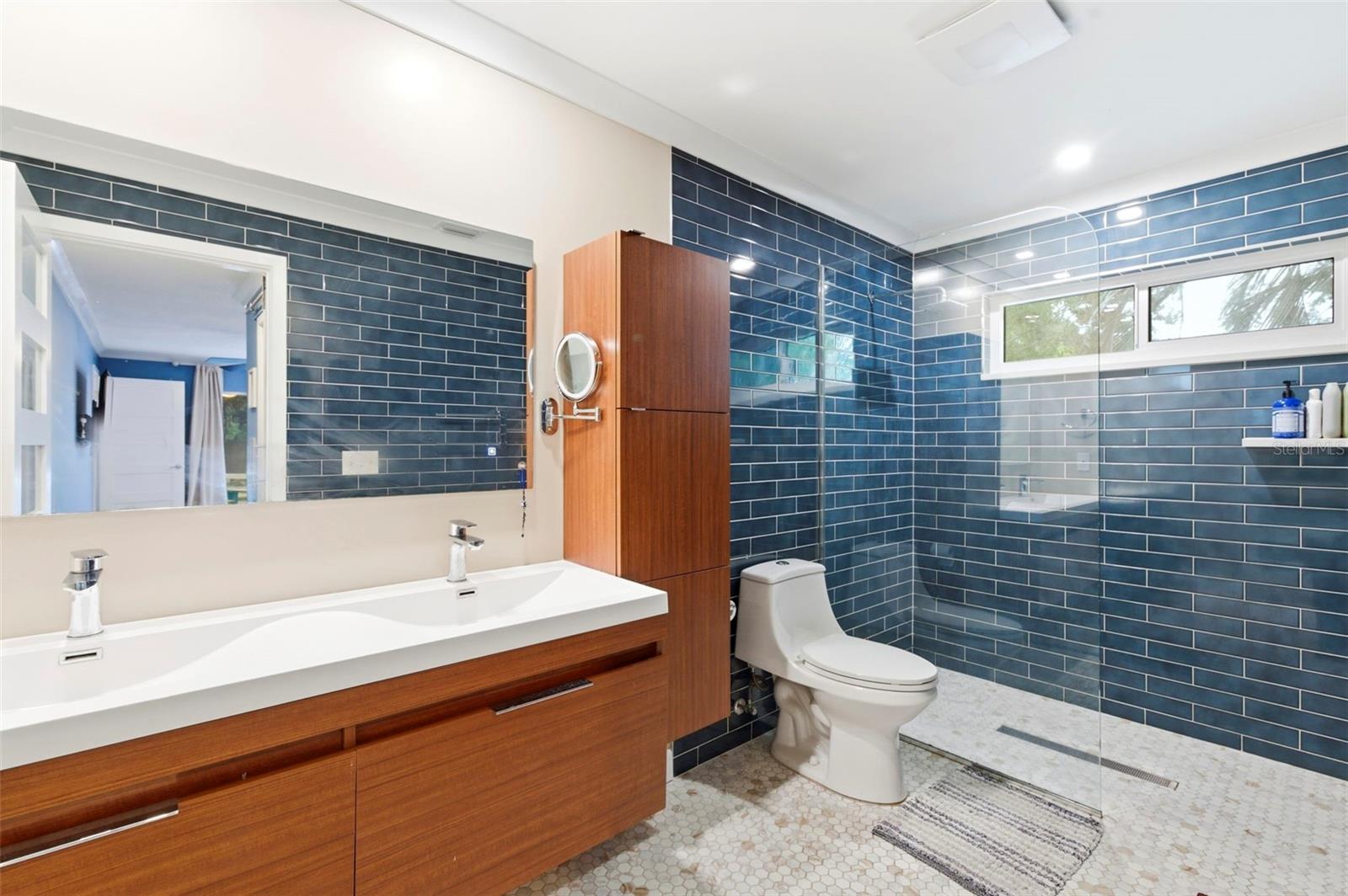 Image 31 of 39 For 4179 38th Way S