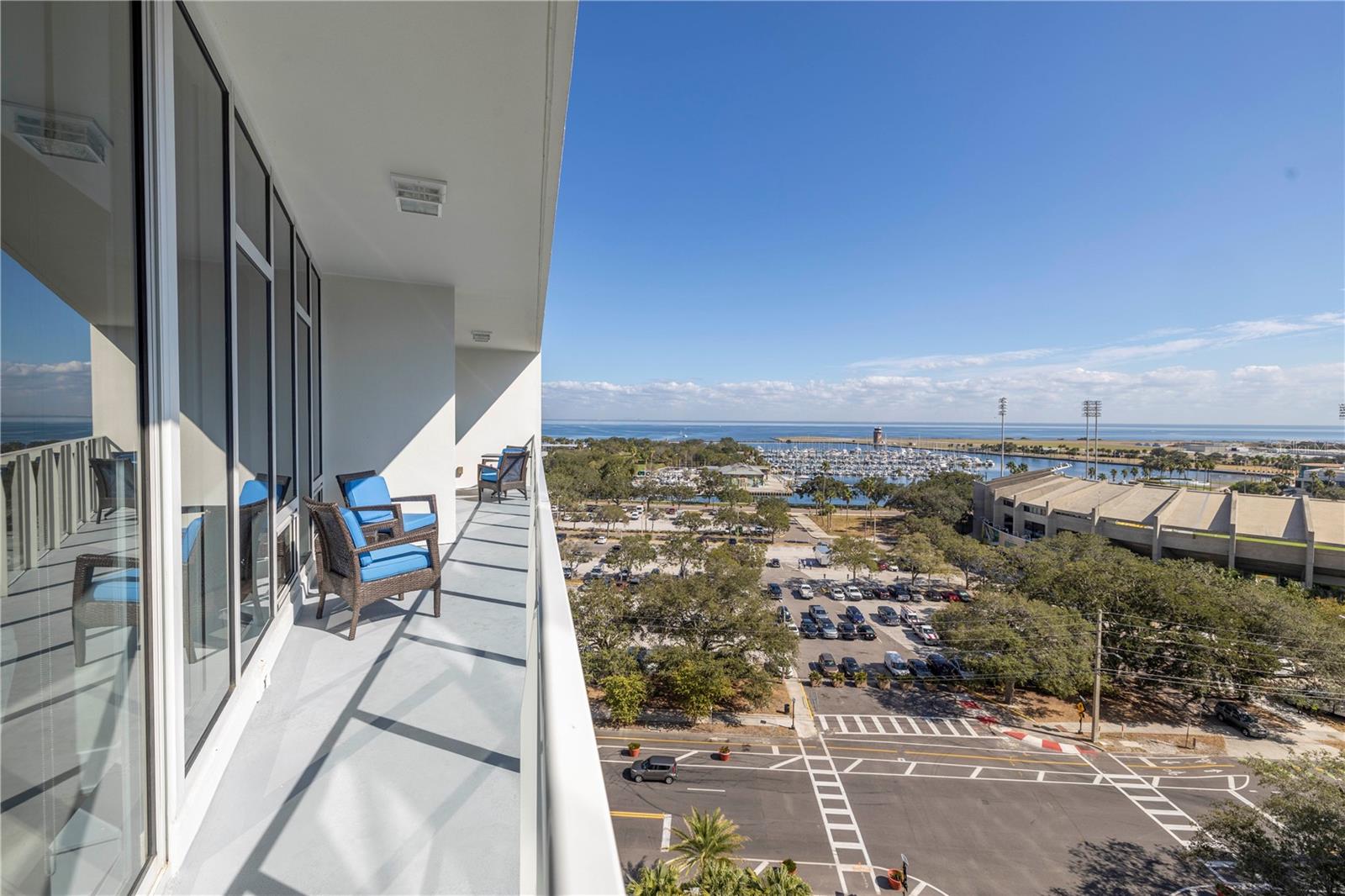 Image 17 of 42 For 175 1st Street S 1006