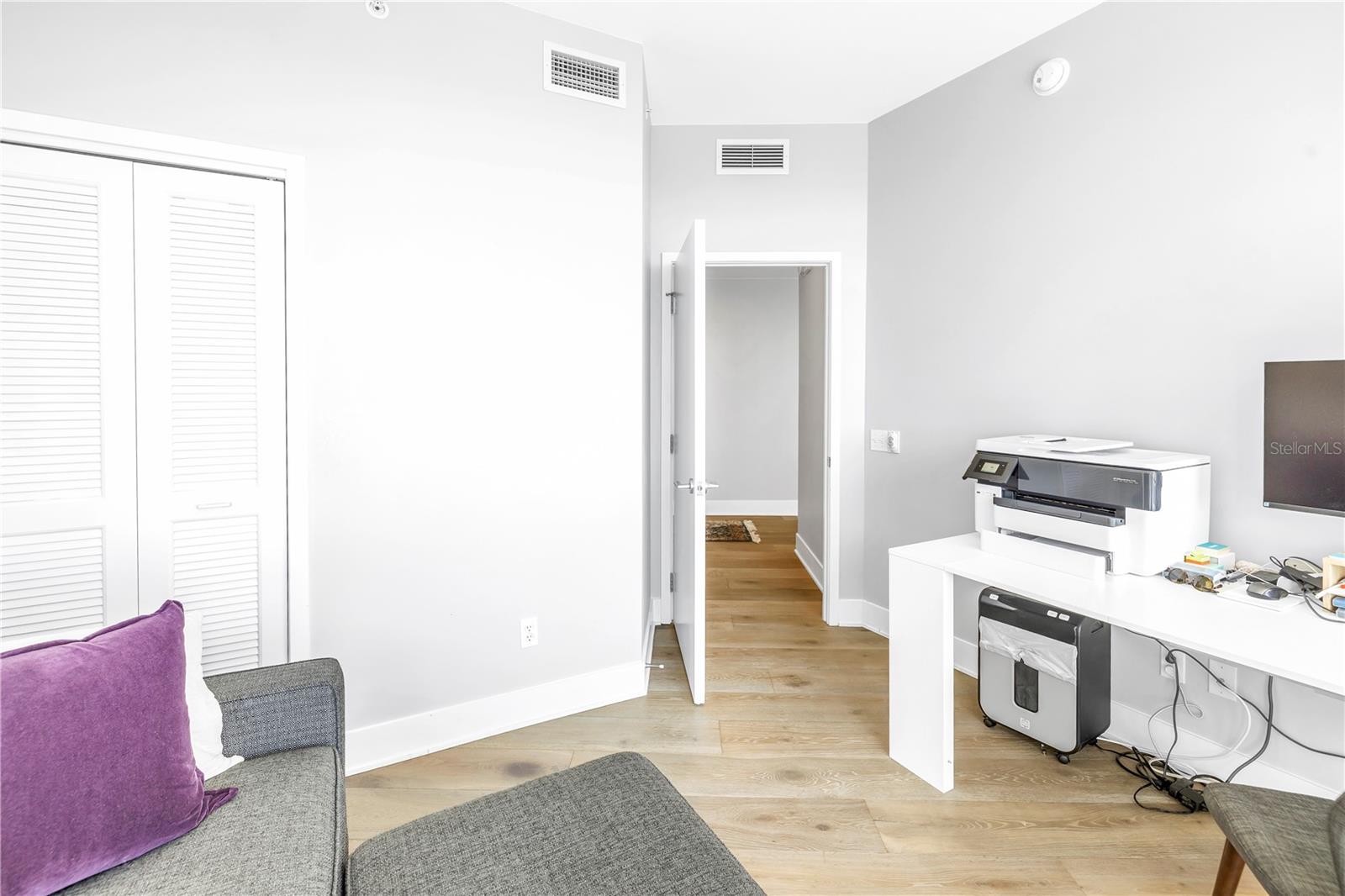 Image 22 of 42 For 175 1st Street S 1006