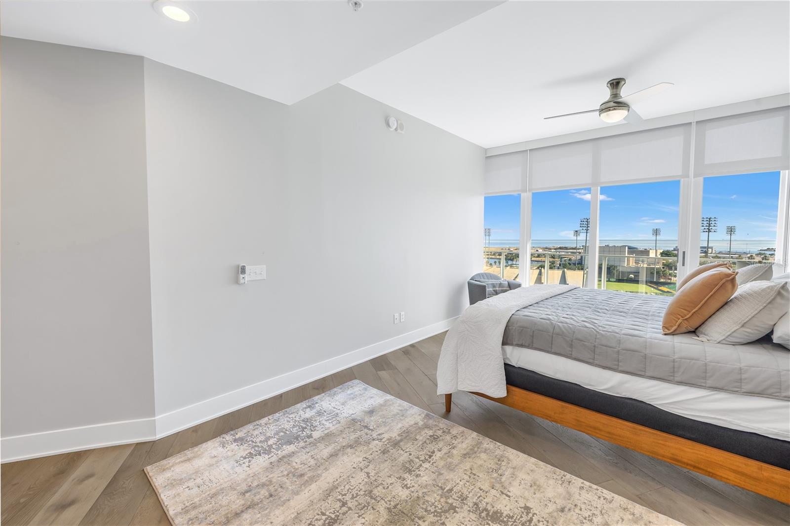 Image 25 of 42 For 175 1st Street S 1006