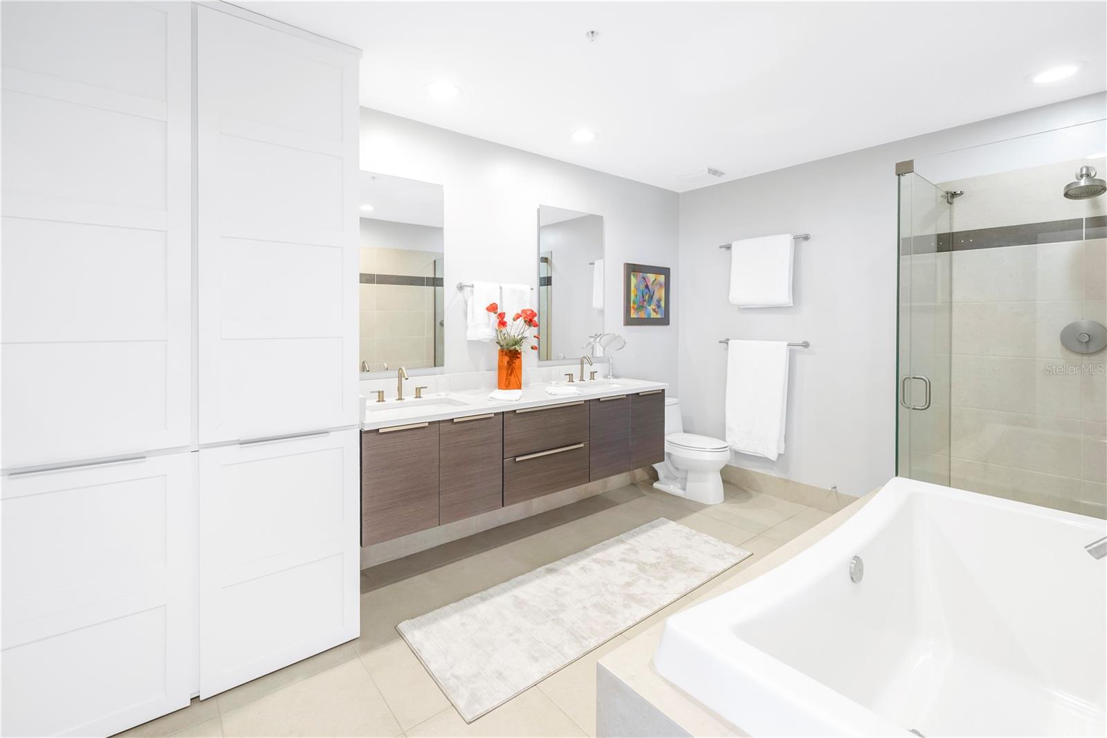 Image 26 of 42 For 175 1st Street S 1006