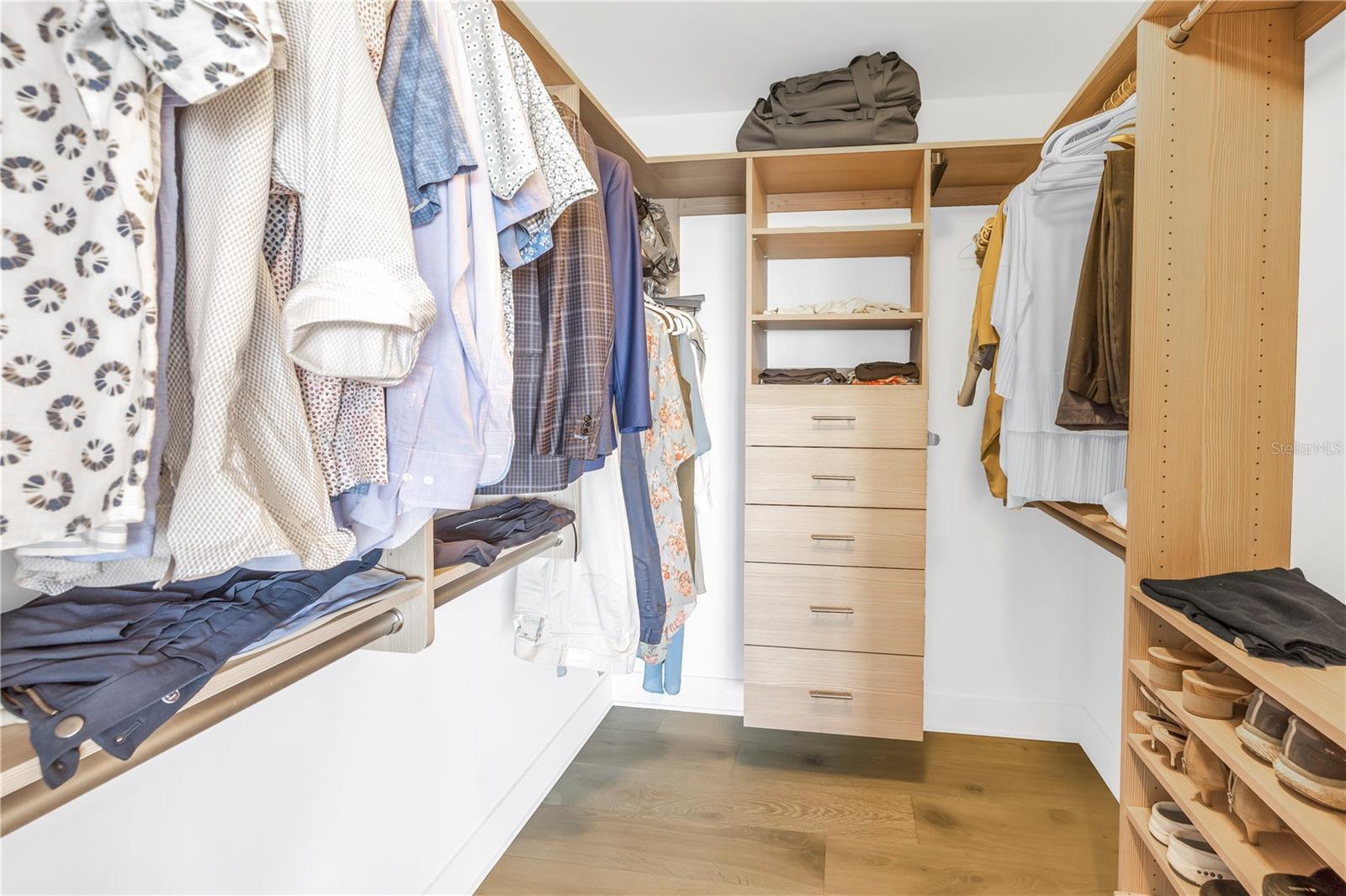 Image 30 of 42 For 175 1st Street S 1006