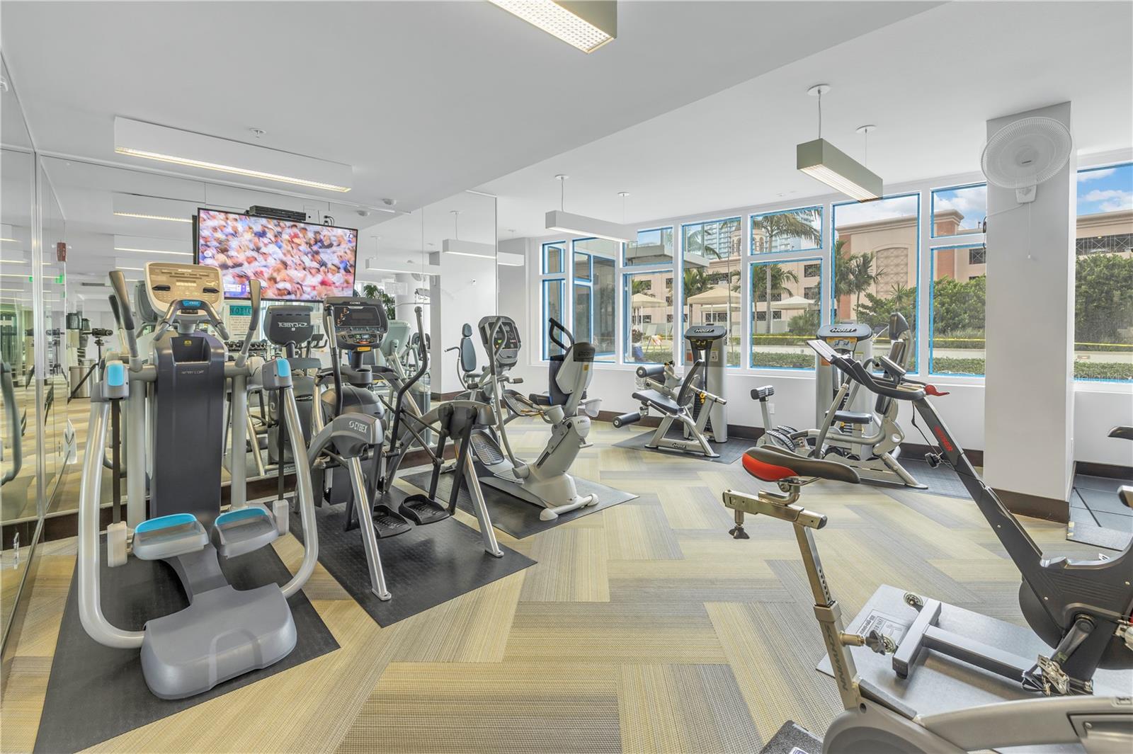 Image 32 of 42 For 175 1st Street S 1006