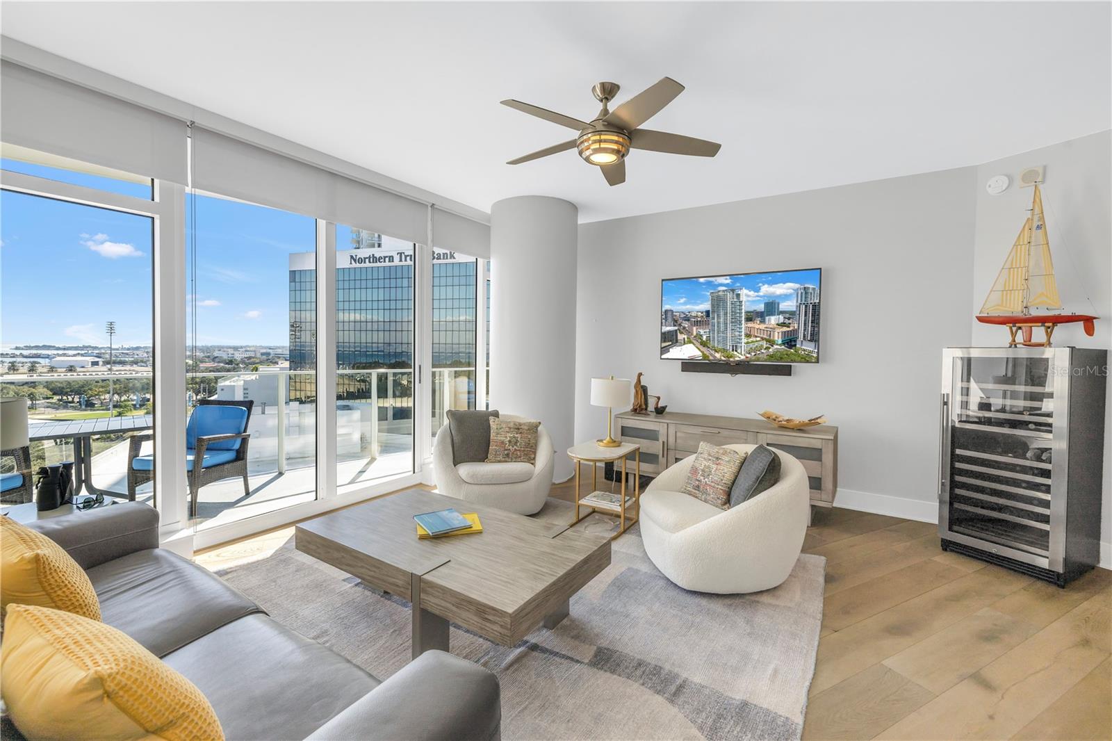 Image 7 of 42 For 175 1st Street S 1006