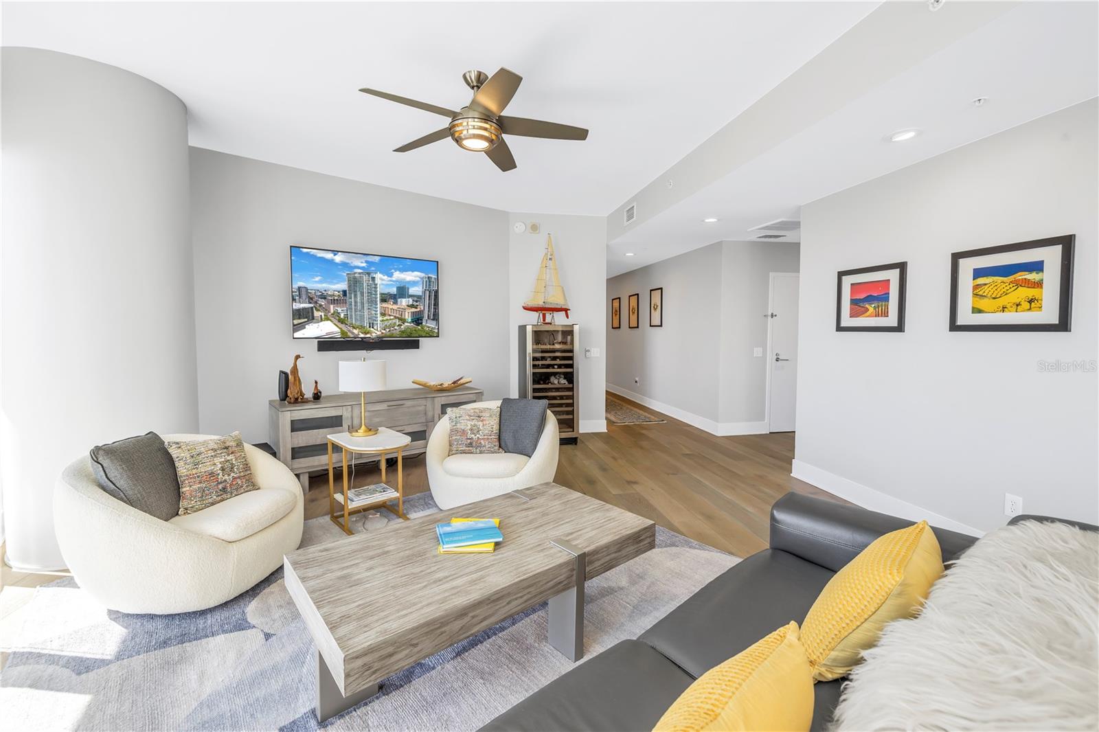 Image 8 of 42 For 175 1st Street S 1006