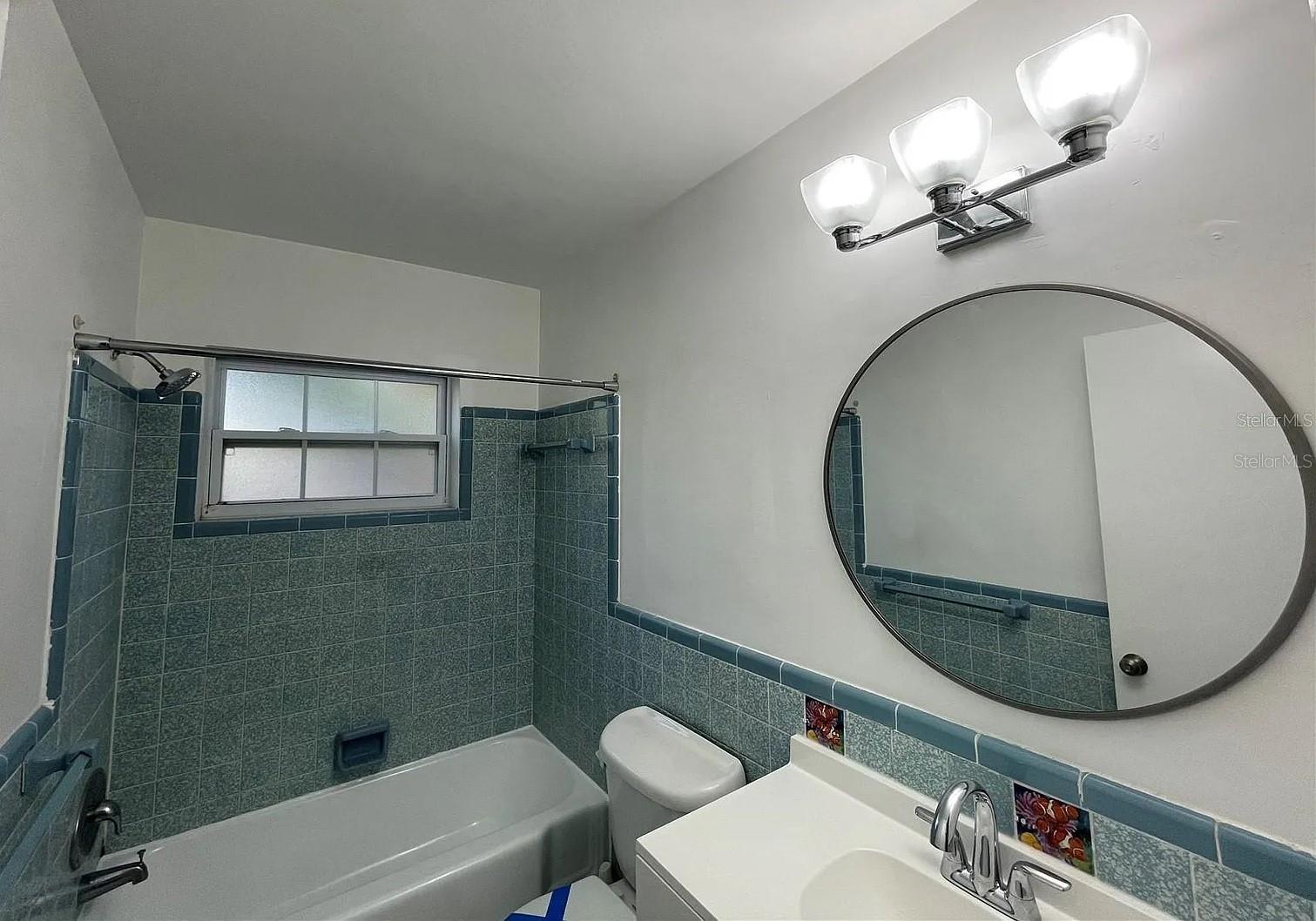 Image 2 of 2 For 1211 Lake Drive