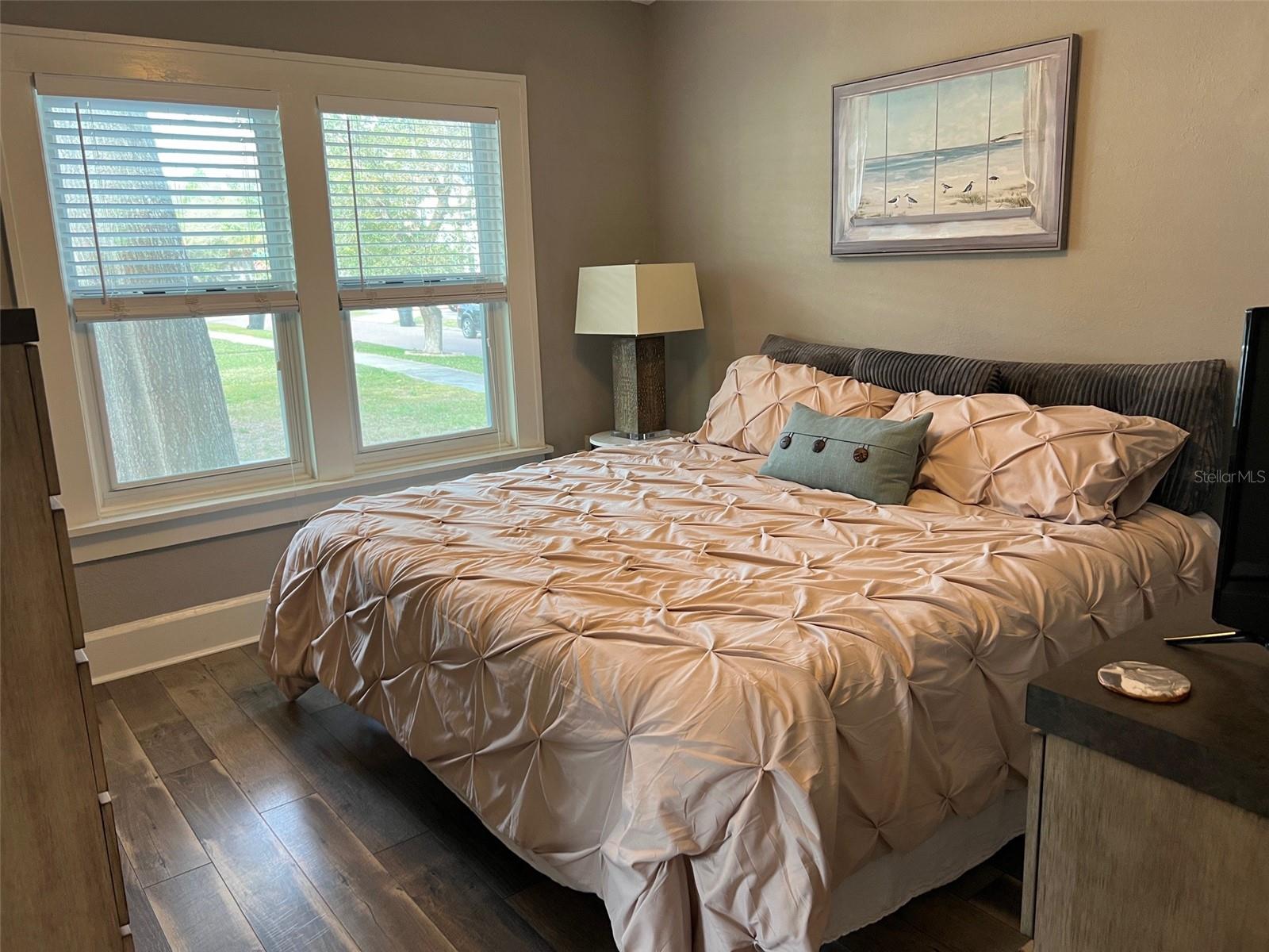 Image 9 of 23 For 1137 Highland Street S