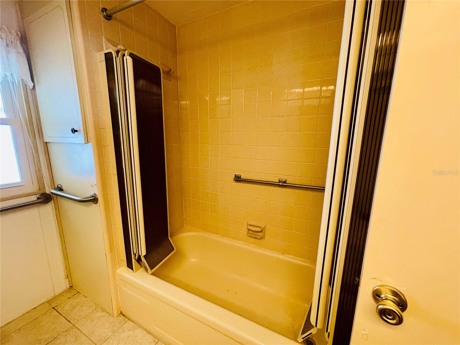 Image 14 of 25 For 159 Hickory Gate Drive