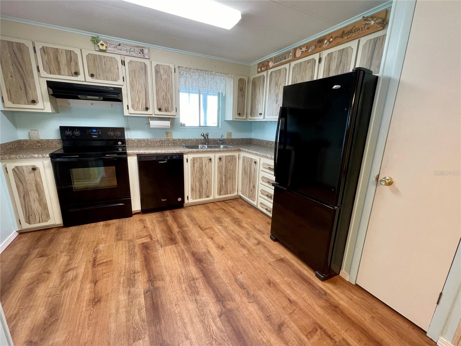 Image 4 of 25 For 159 Hickory Gate Drive