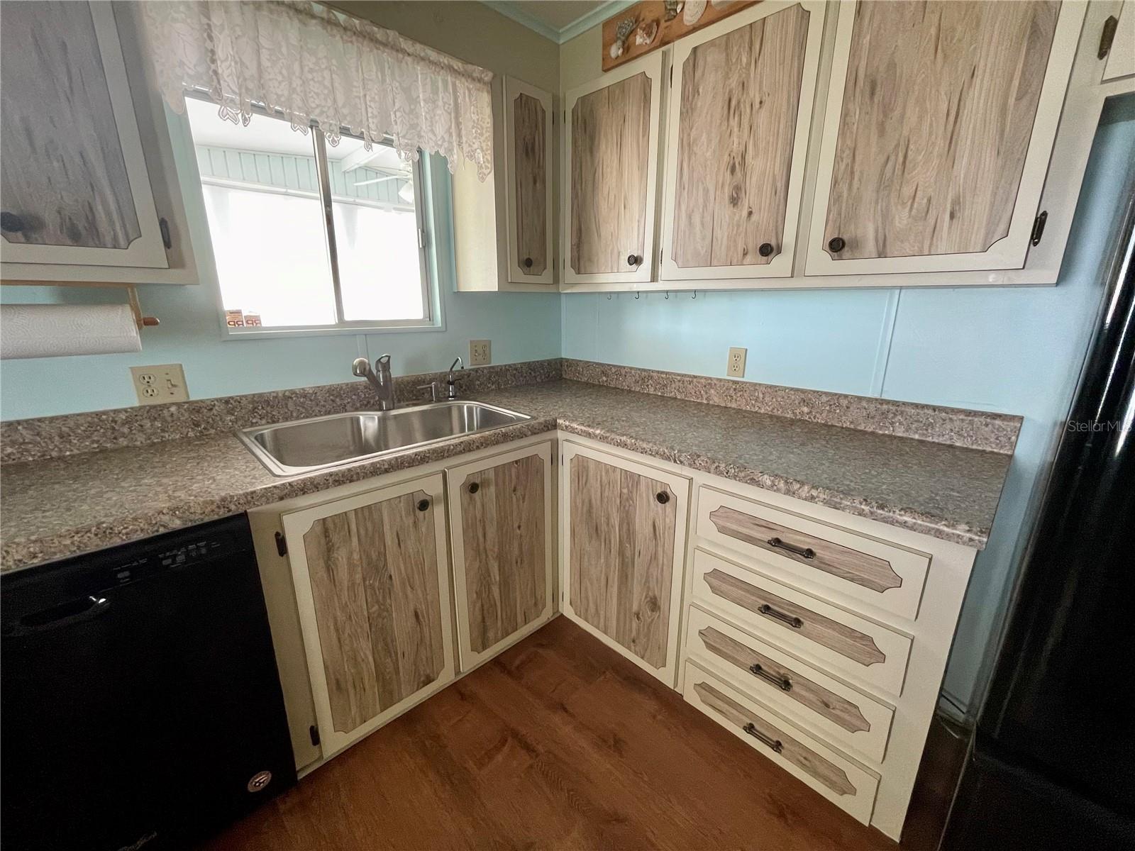 Image 5 of 25 For 159 Hickory Gate Drive