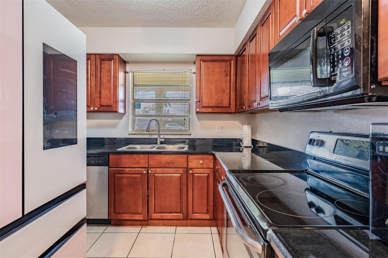 Image 11 of 33 For 5960 89th Avenue N