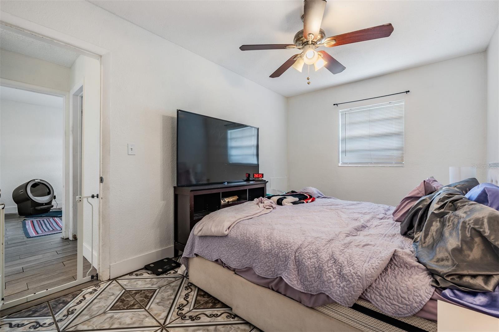 Image 17 of 33 For 5960 89th Avenue N