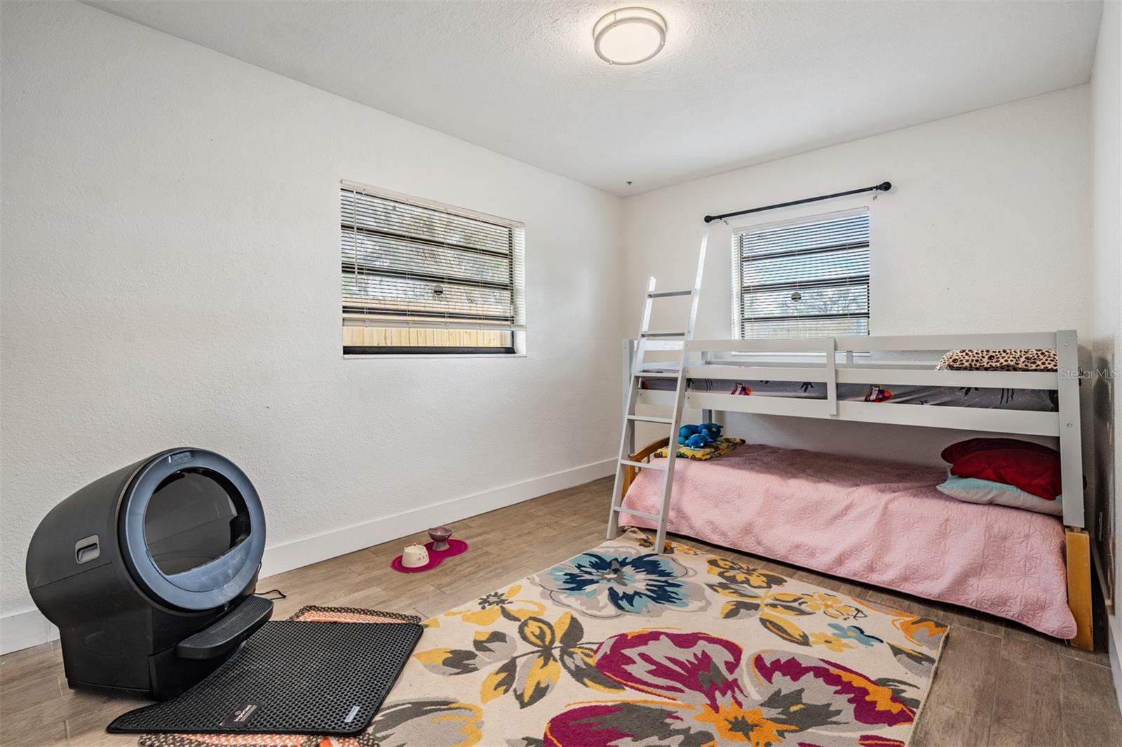 Image 20 of 33 For 5960 89th Avenue N