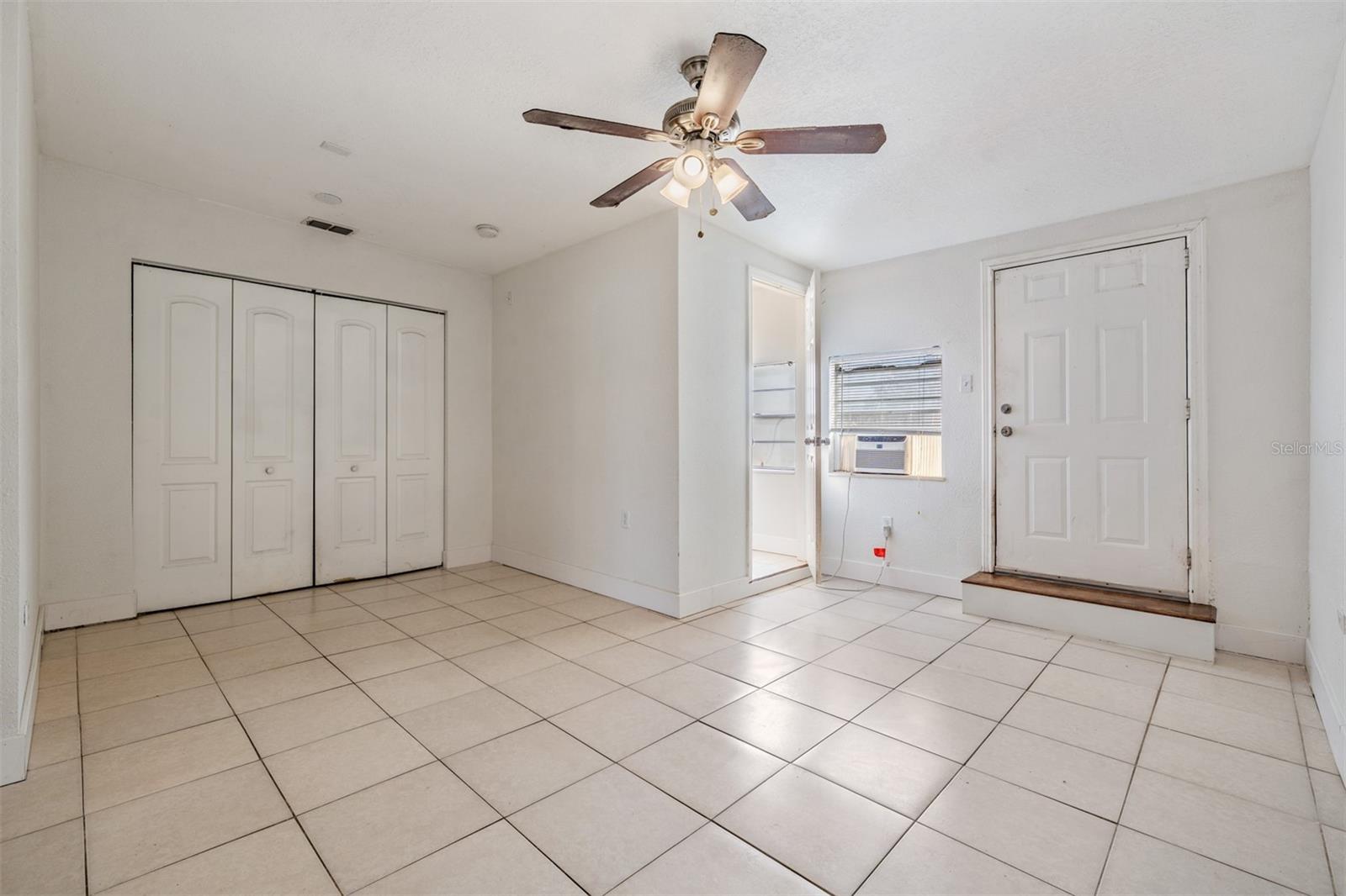 Image 23 of 33 For 5960 89th Avenue N