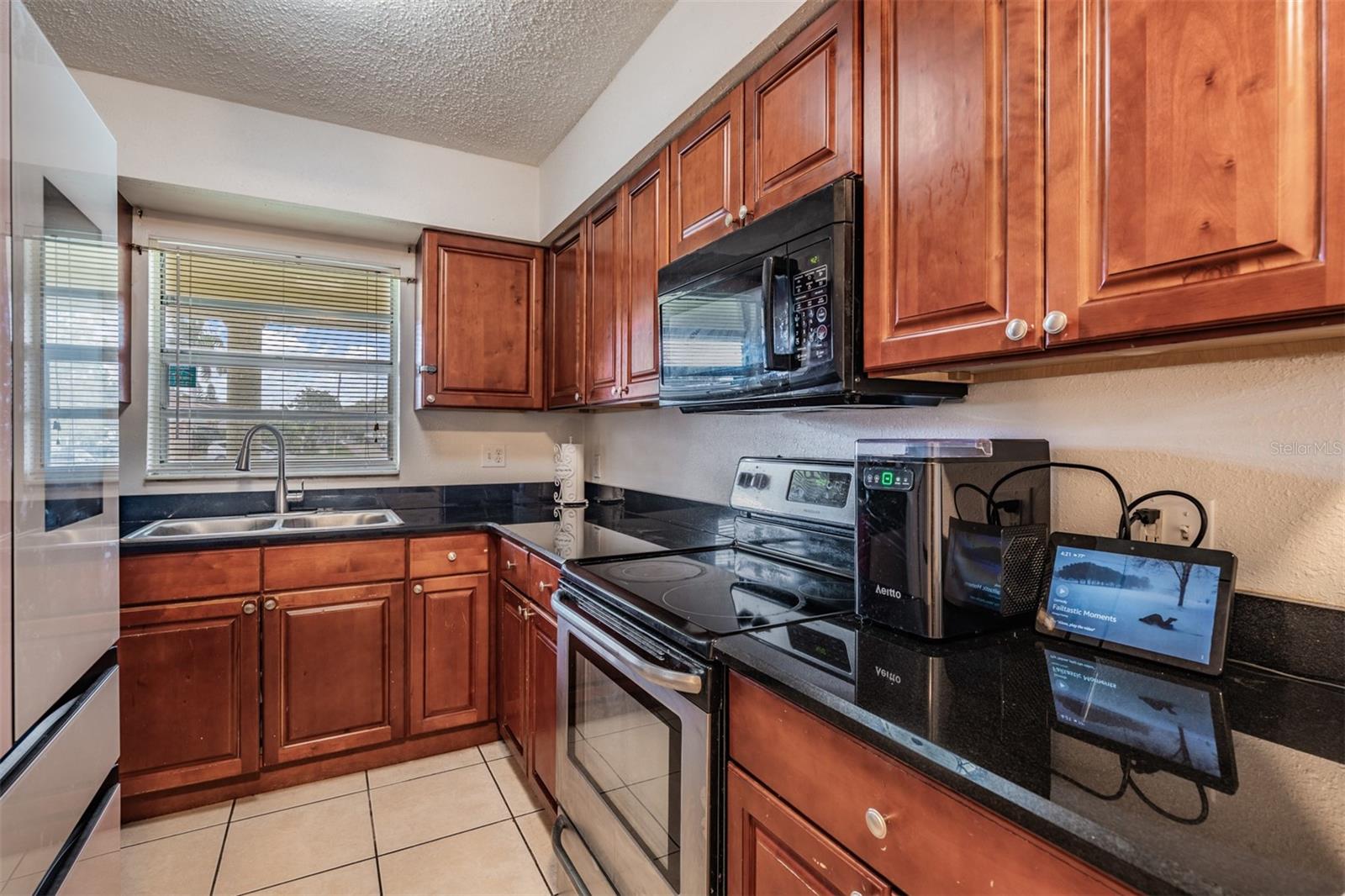 Image 8 of 33 For 5960 89th Avenue N