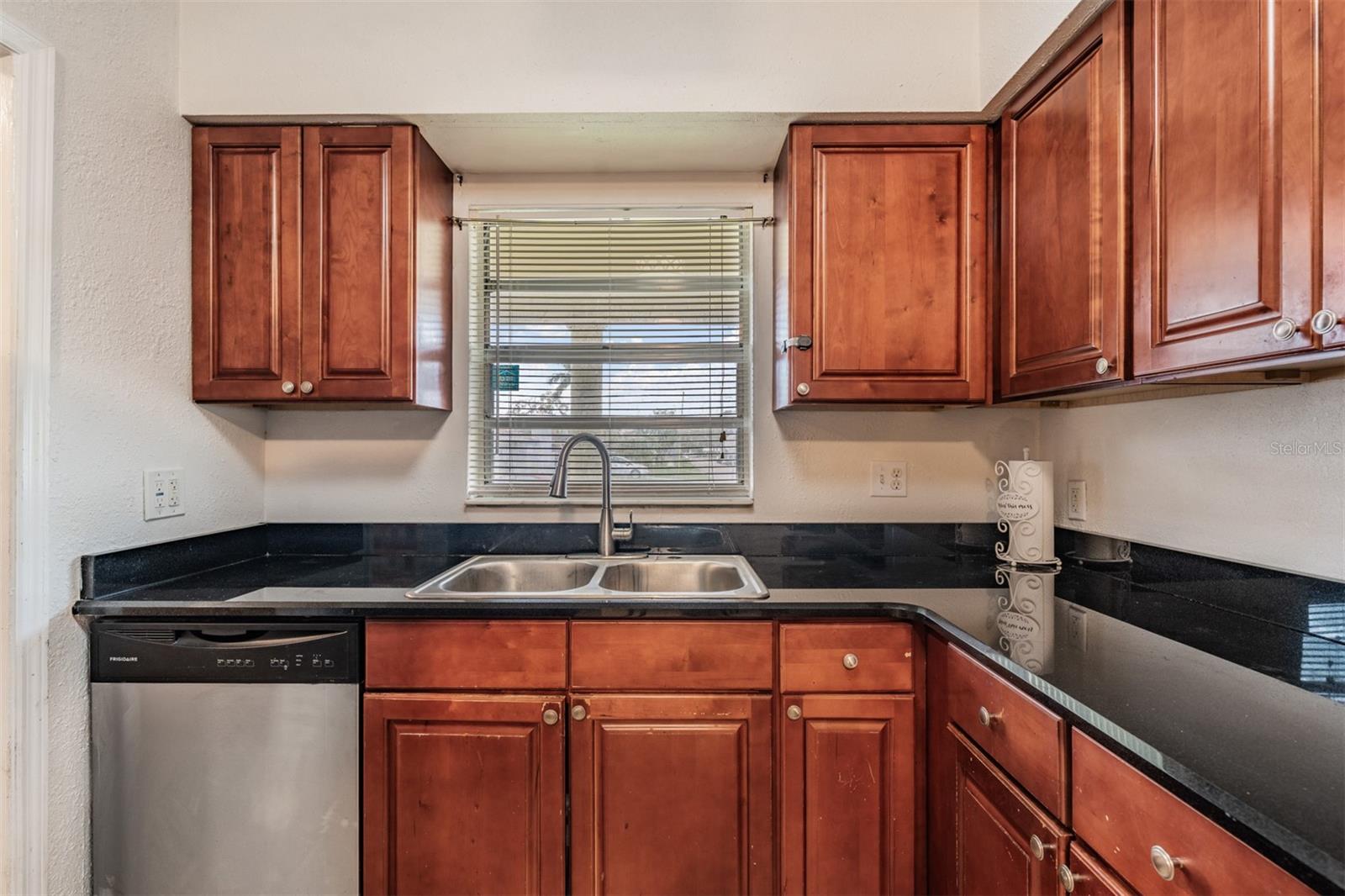 Image 9 of 33 For 5960 89th Avenue N