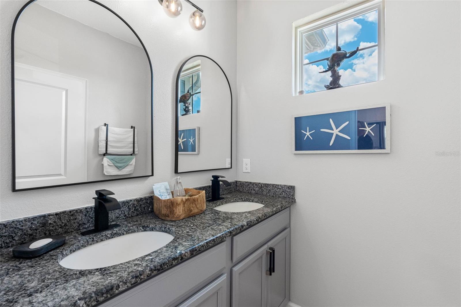 Image 33 of 57 For 325 Shore Crab Way