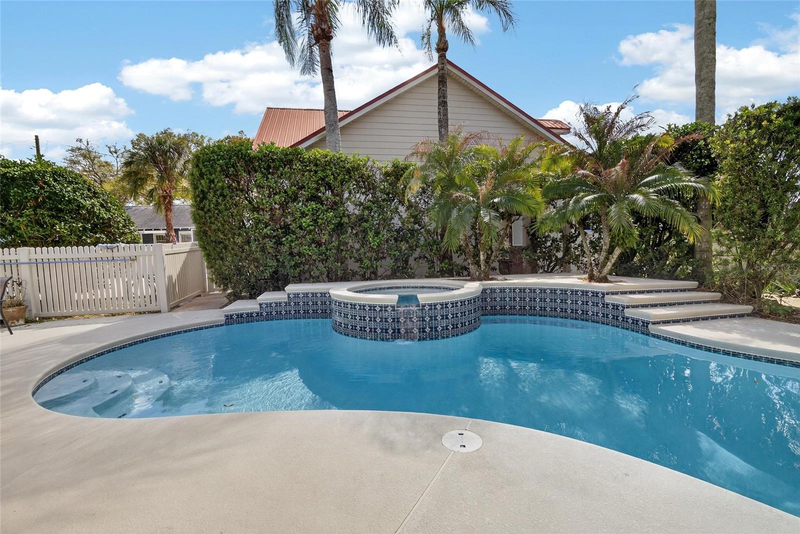 Image 16 of 89 For 607 Merrin Street