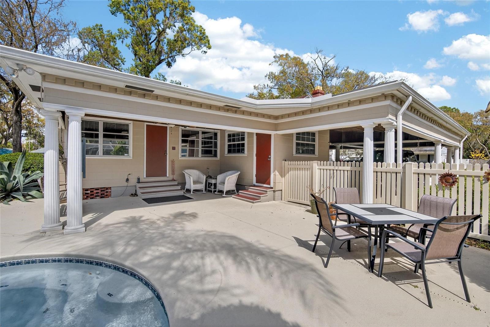 Image 18 of 89 For 607 Merrin Street