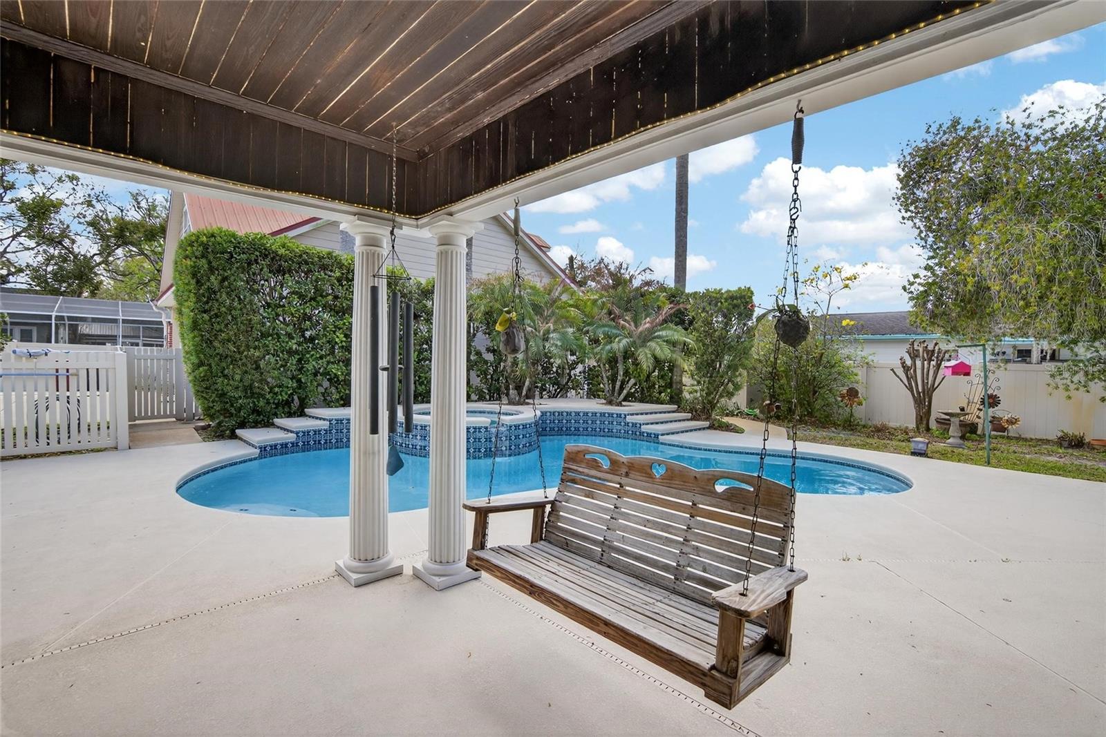 Image 23 of 89 For 607 Merrin Street