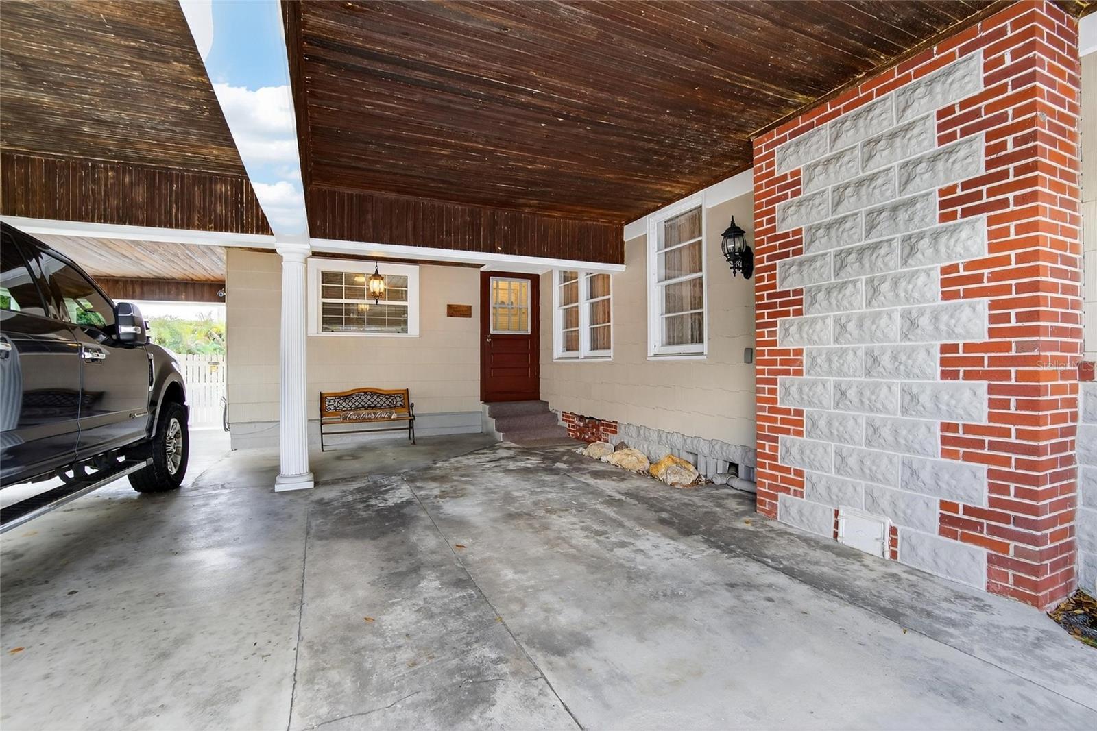 Image 3 of 89 For 607 Merrin Street