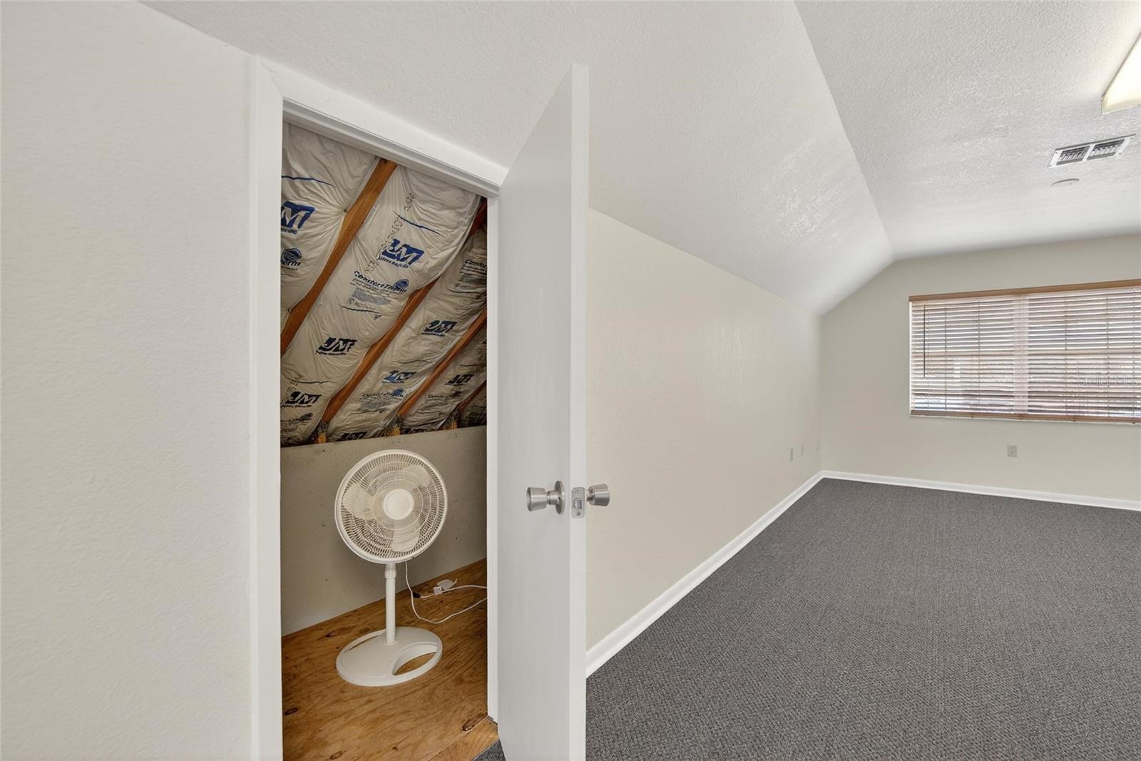 Image 32 of 89 For 607 Merrin Street