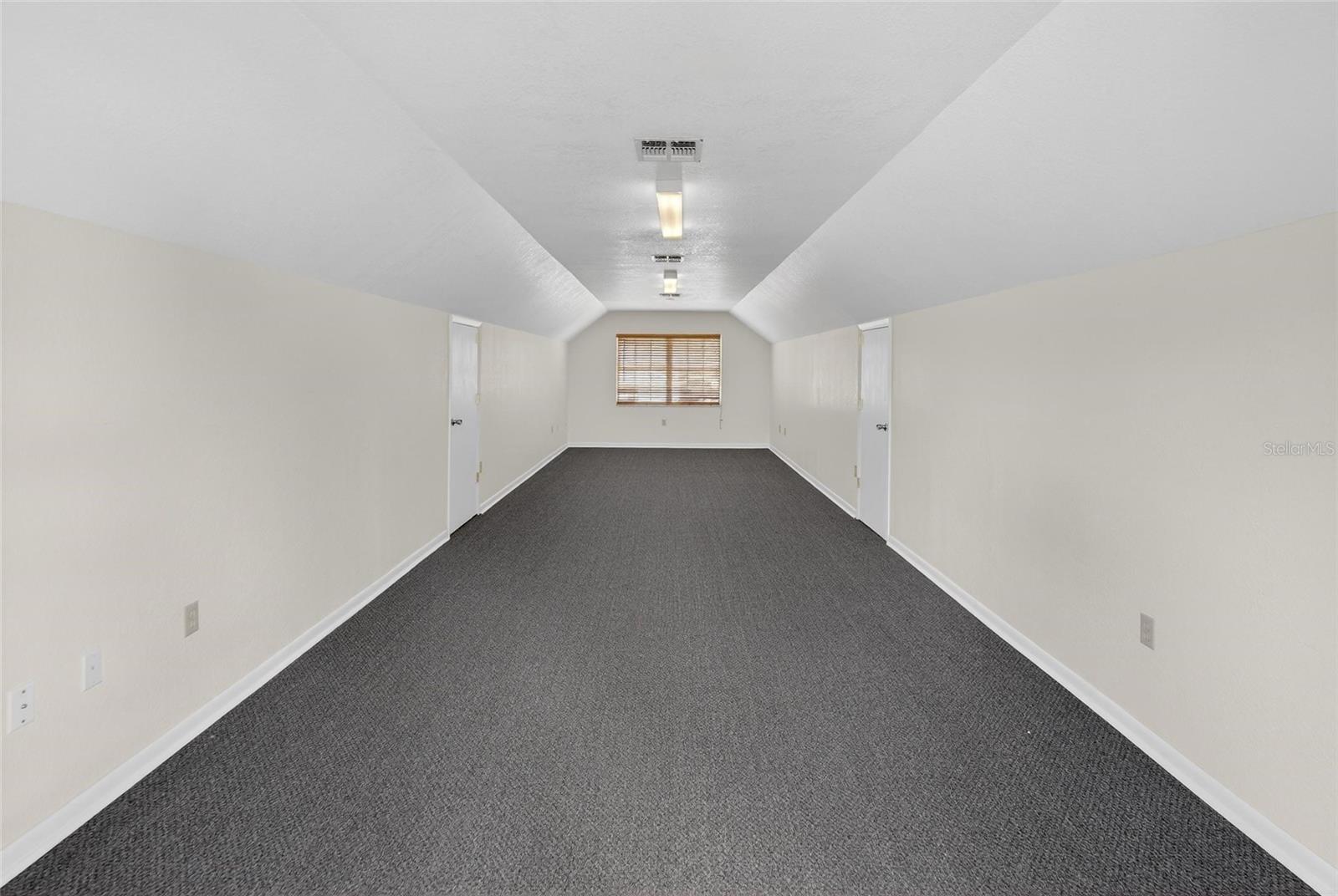 Image 37 of 89 For 607 Merrin Street