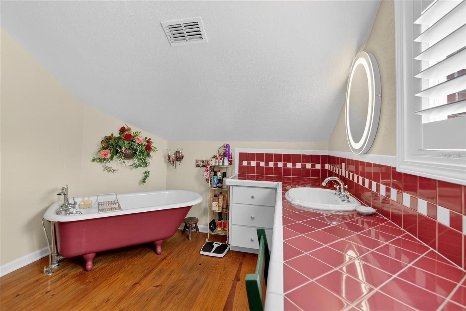 Image 46 of 89 For 607 Merrin Street