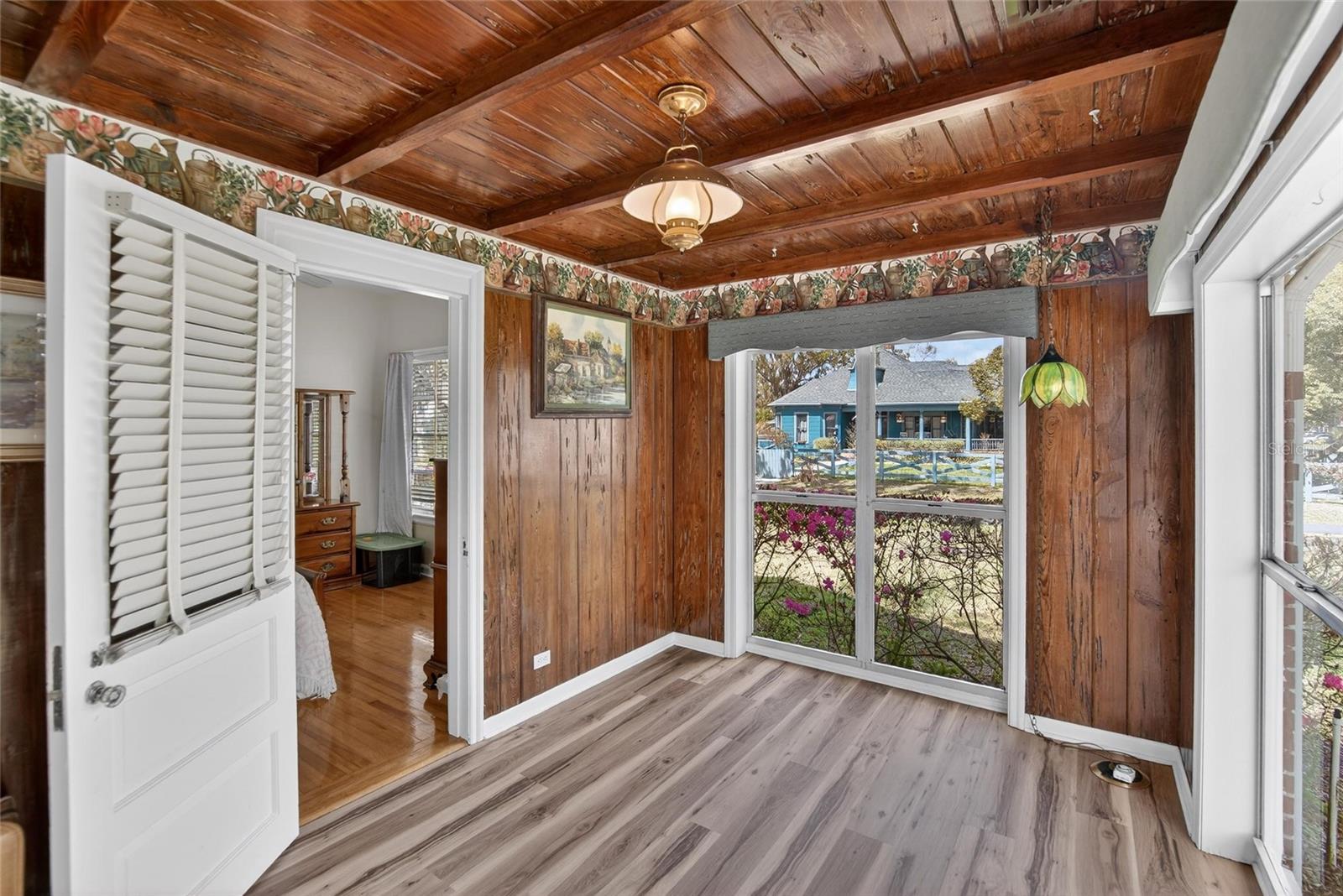 Image 57 of 89 For 607 Merrin Street