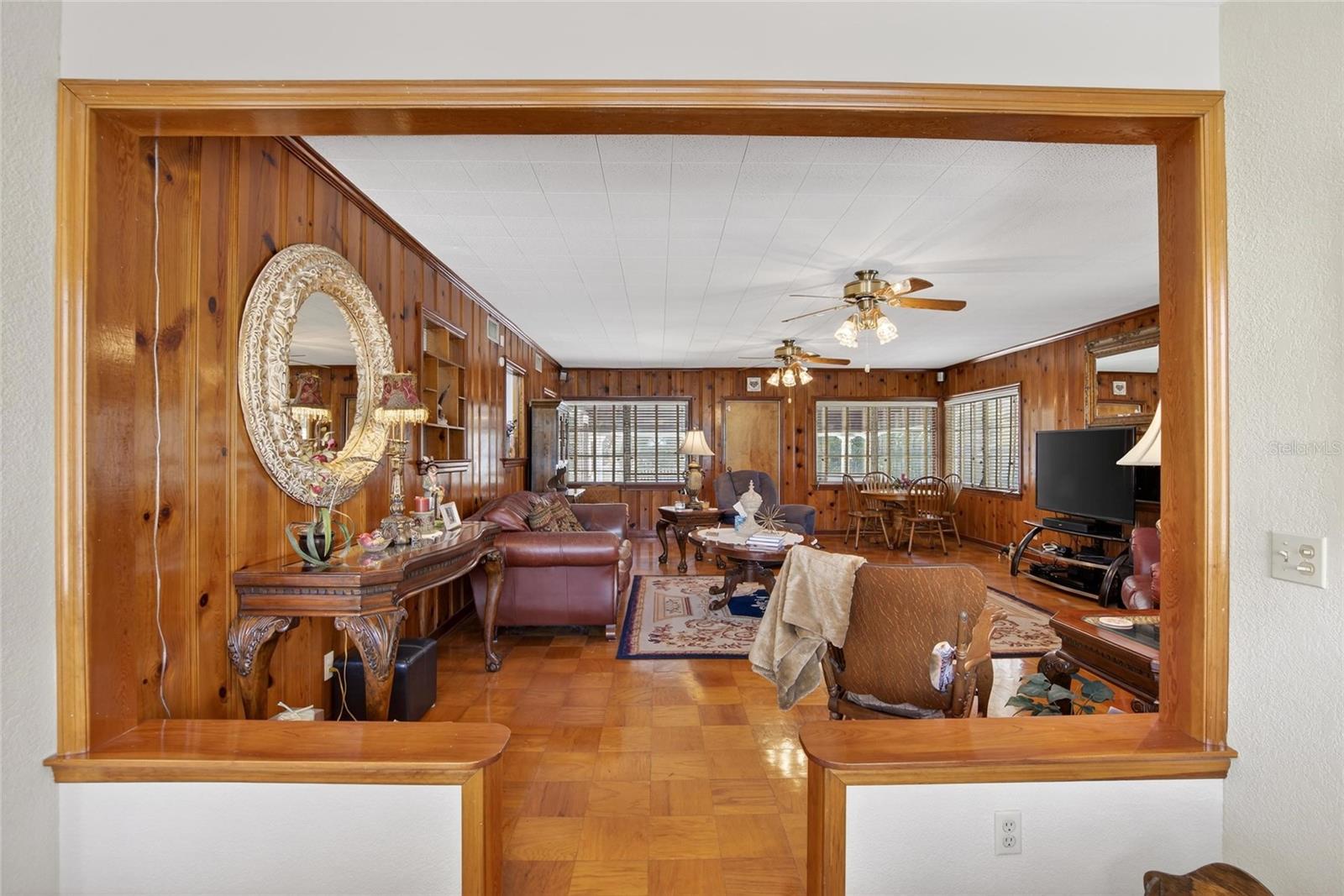 Image 76 of 89 For 607 Merrin Street