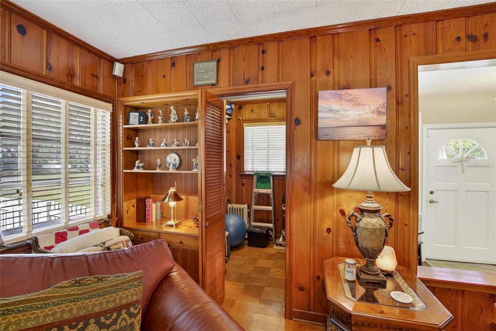 Image 78 of 89 For 607 Merrin Street