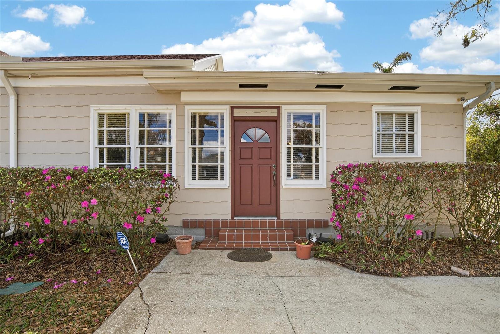 Image 8 of 89 For 607 Merrin Street