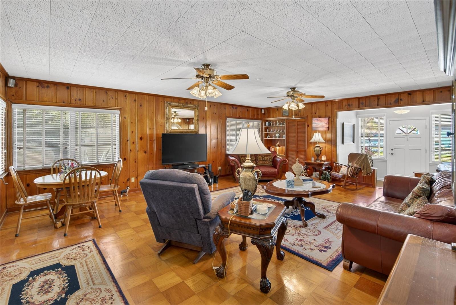 Image 84 of 89 For 607 Merrin Street