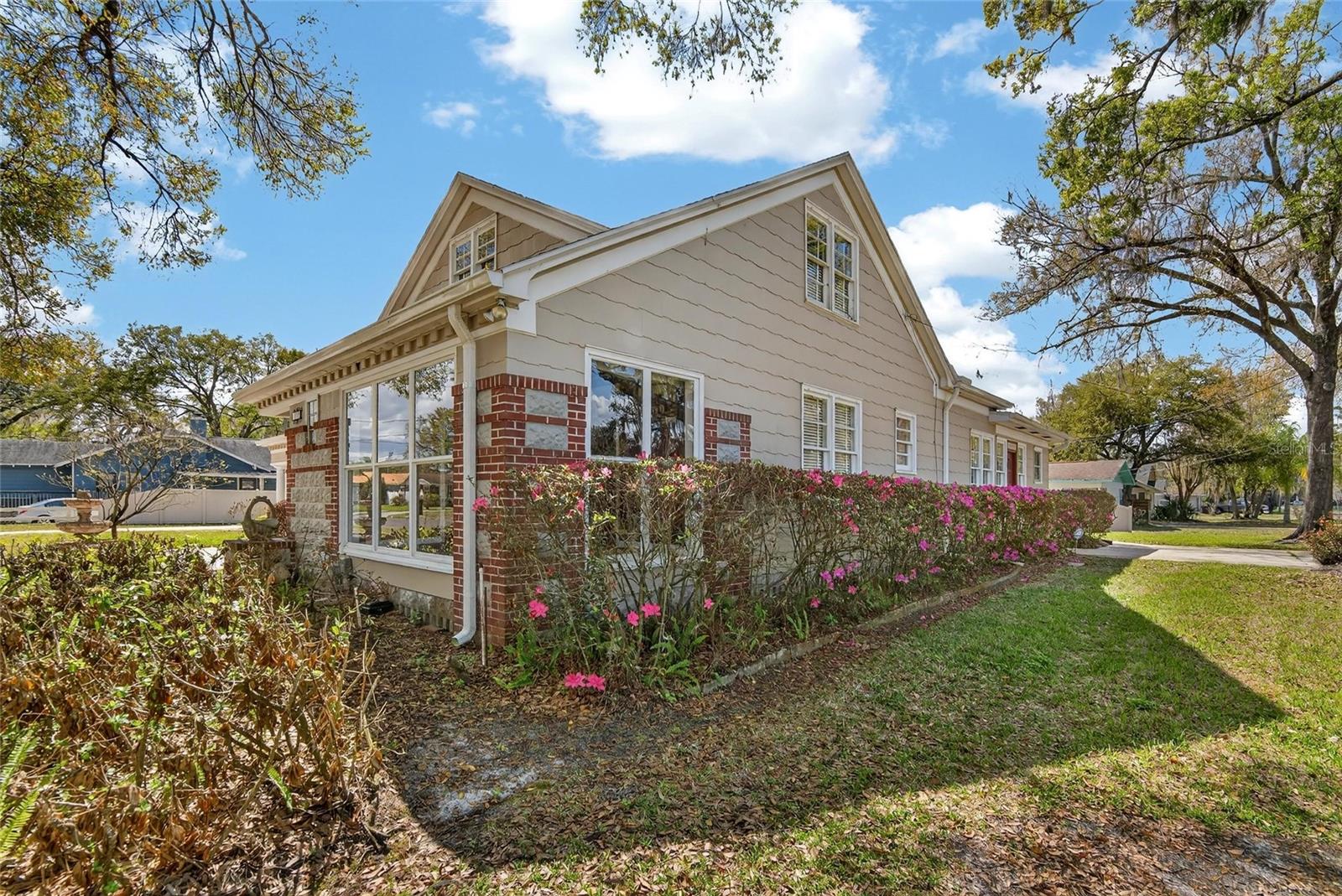 Image 9 of 89 For 607 Merrin Street