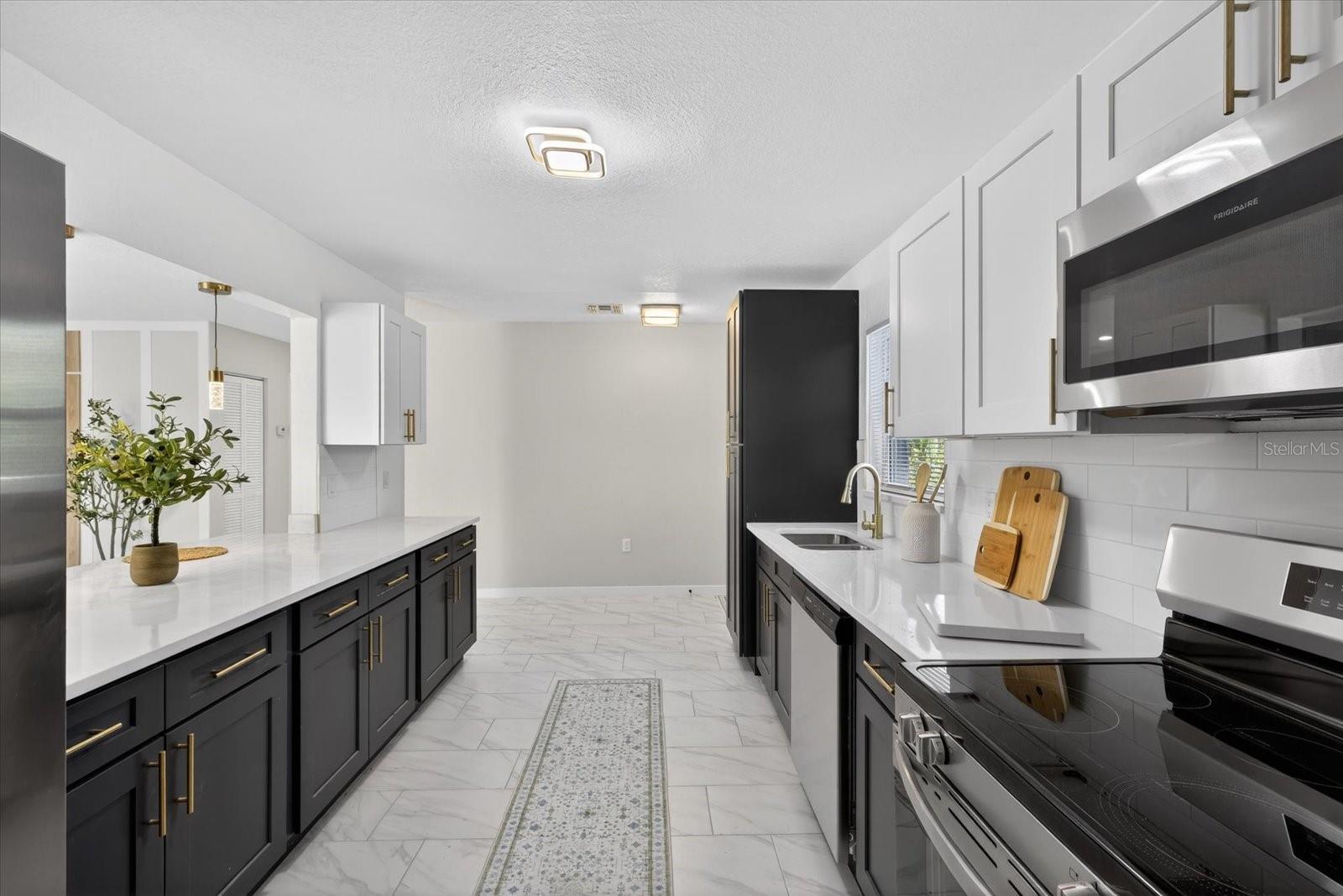 Image 26 of 43 For 2175 20th Avenue Sw