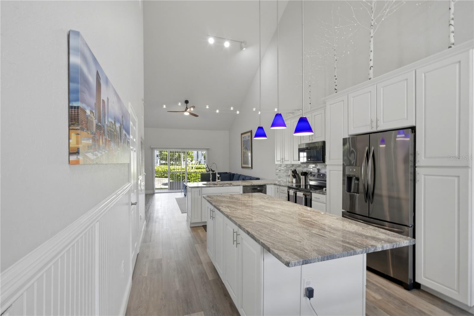 Image 10 of 47 For 3482 Kings Road 102