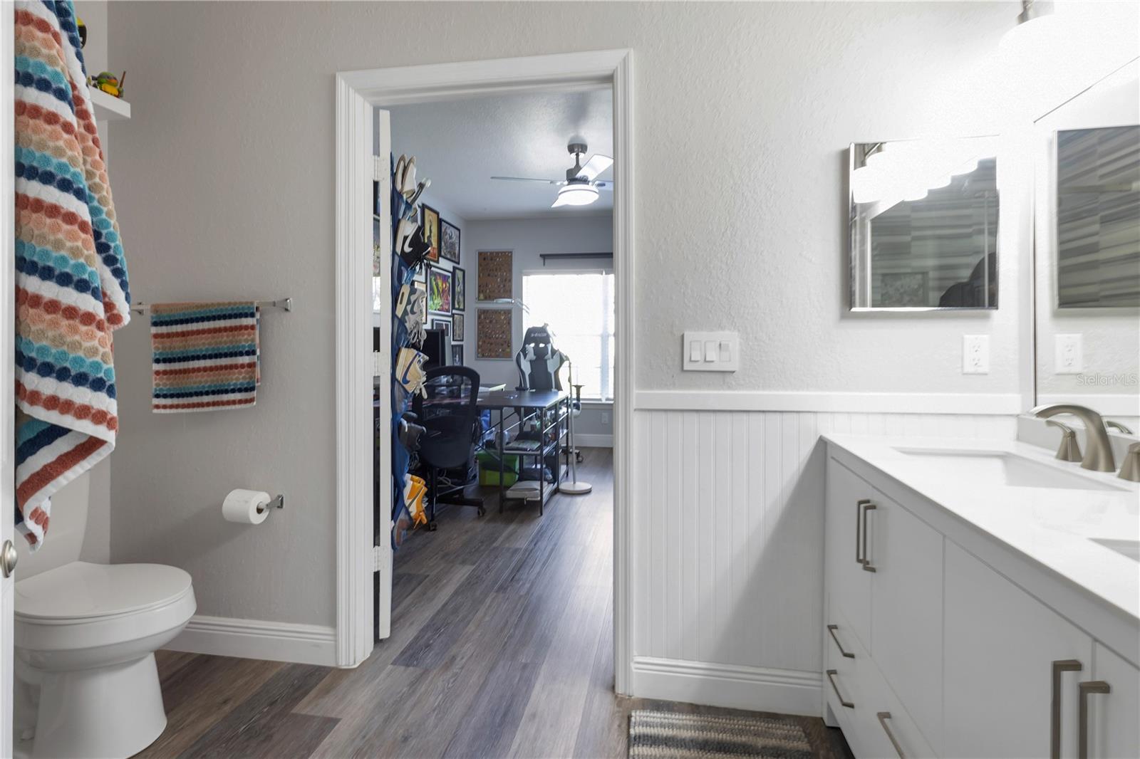 Image 19 of 47 For 3482 Kings Road 102