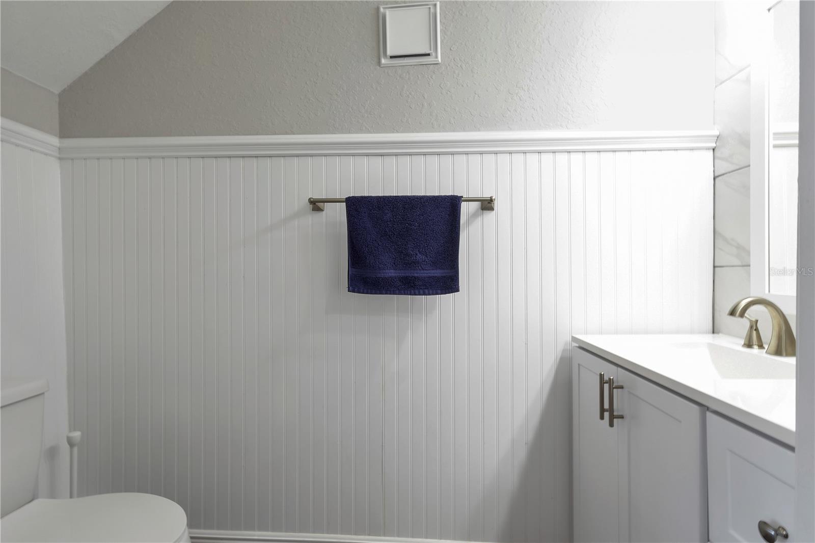 Image 21 of 47 For 3482 Kings Road 102