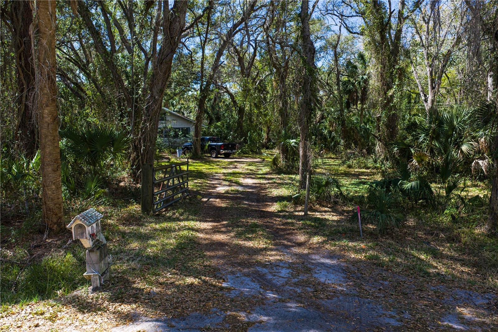 Listing photo id 9 for 8004 Bay Drive