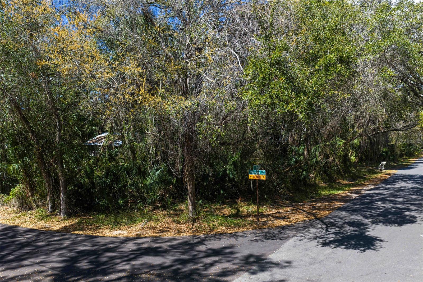 Listing photo id 0 for 8004 Bay Drive