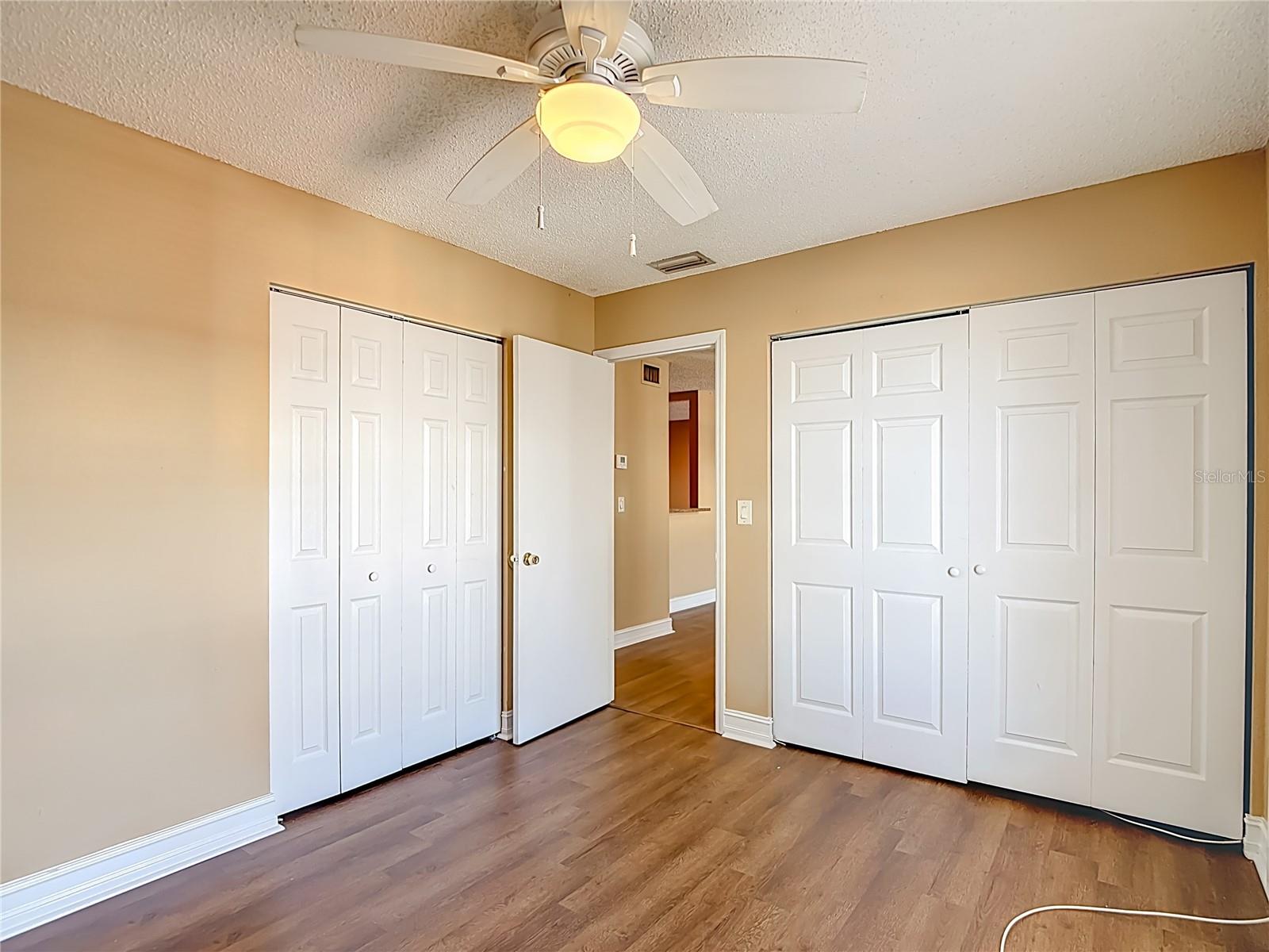 Listing photo id 9 for 21038 Voyager Boulevard 8