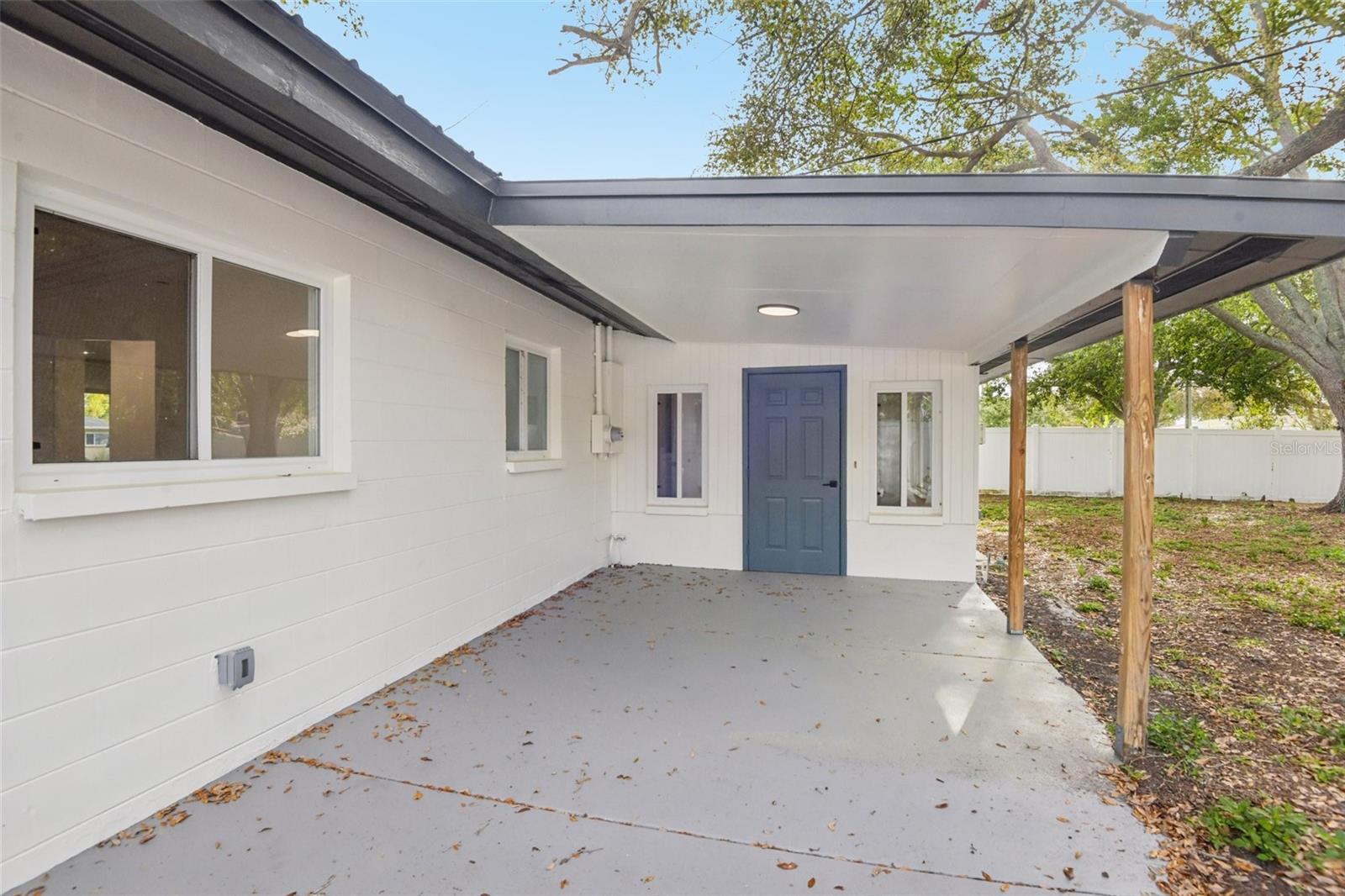 Listing photo id 18 for 920 43rd Avenue Ne