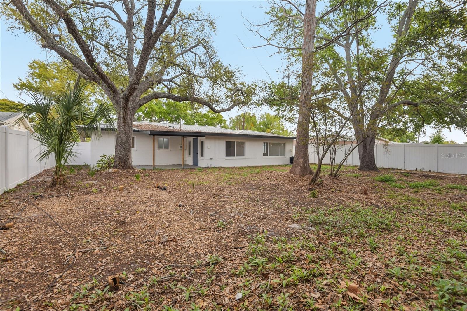 Listing photo id 20 for 920 43rd Avenue Ne