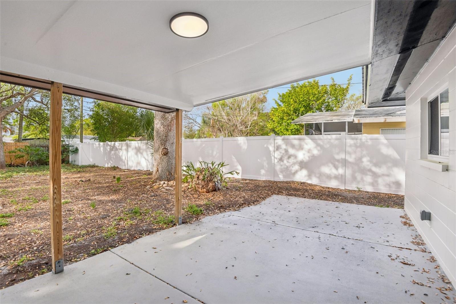 Listing photo id 5 for 920 43rd Avenue Ne