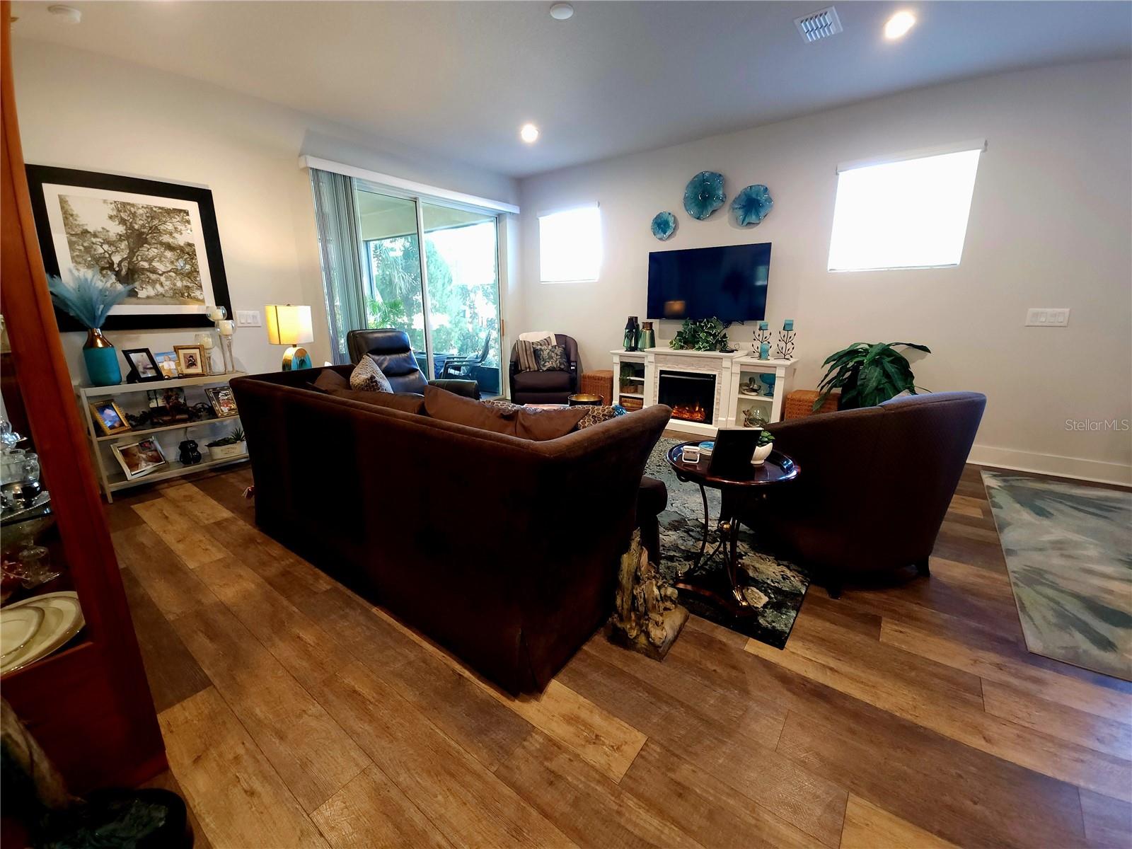 Listing photo id 11 for 5841 Grand Sonata Avenue