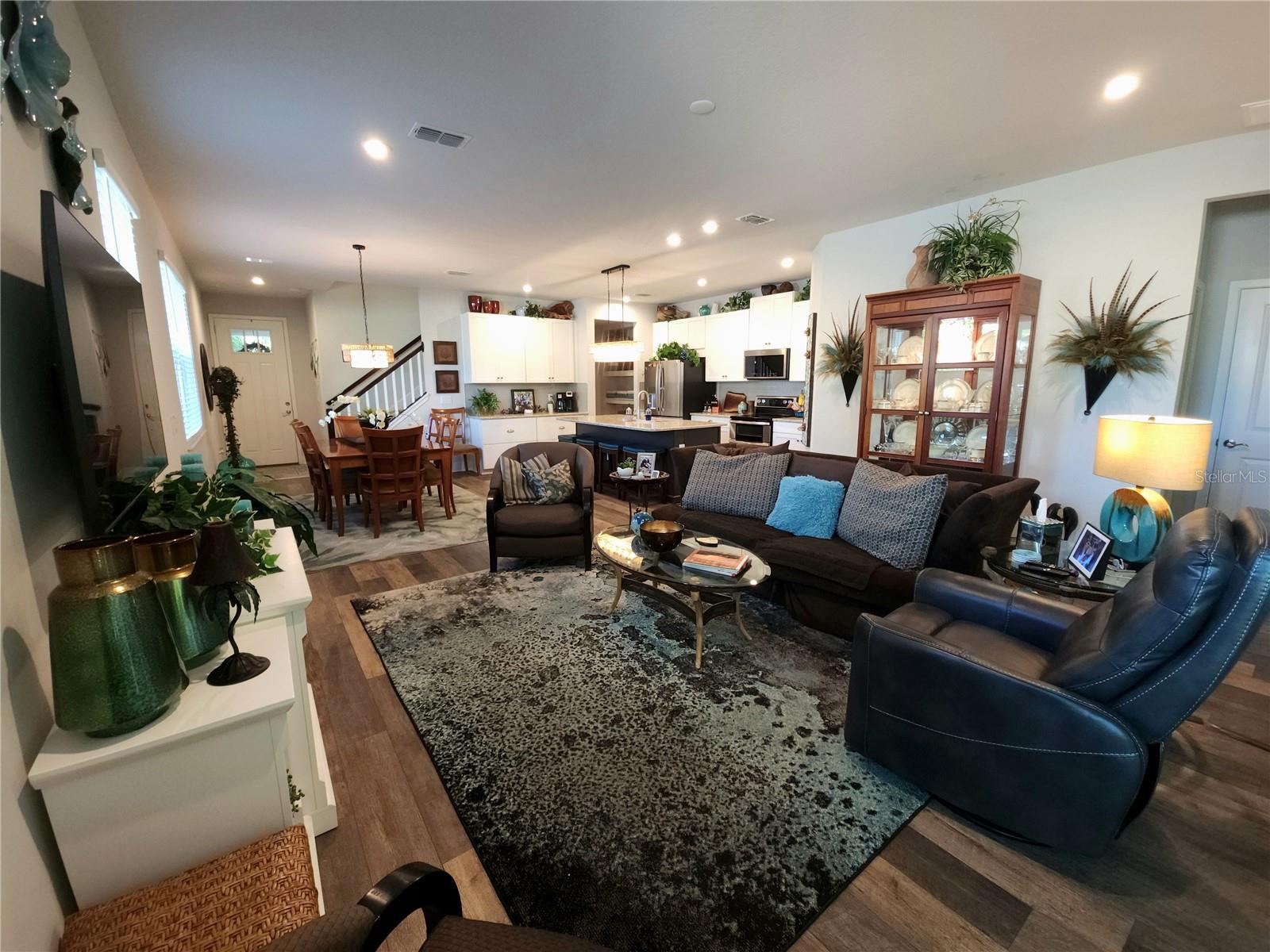 Listing photo id 12 for 5841 Grand Sonata Avenue