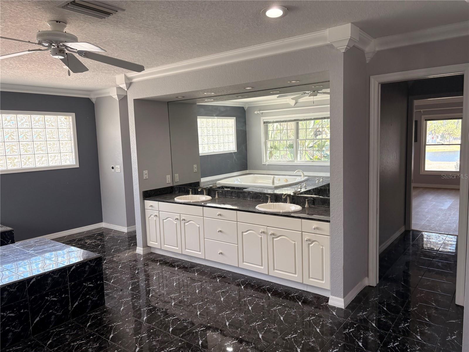 Image 21 of 23 For 3391 Tucson Road